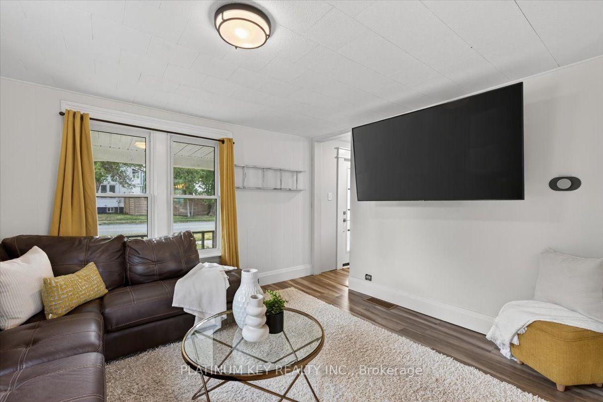 Photo 6 of 8624 Glendon Drive, Strathroy-Caradoc, Mount Brydges — HOMEH