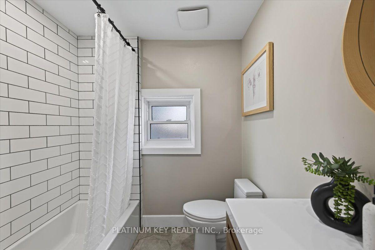 Photo 15 of 8624 Glendon Drive, Strathroy-Caradoc, Mount Brydges — HOMEH