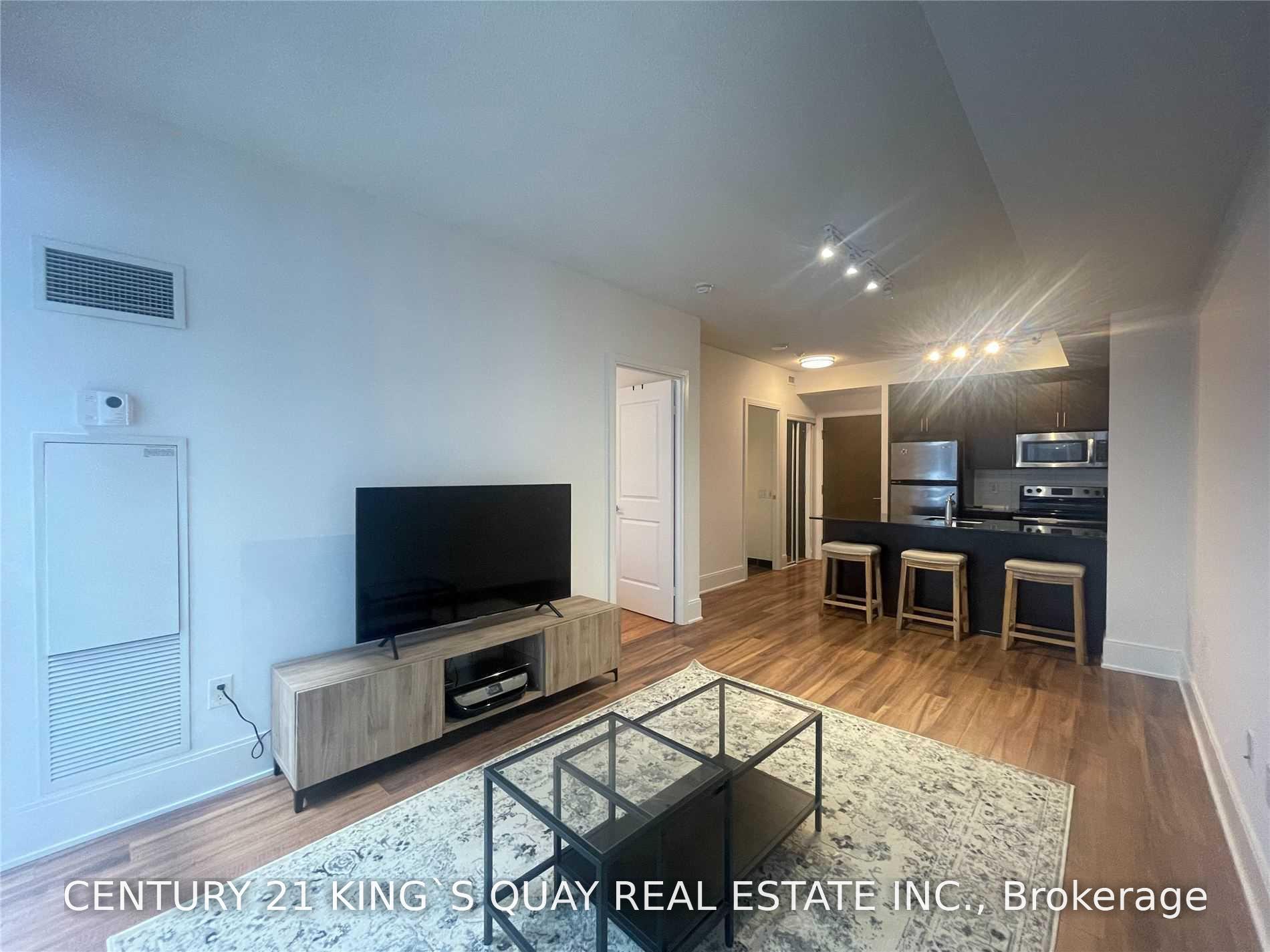 Photo 4 of Unit 804, 560 Front Street W, Toronto, Waterfront Communities — HOMEH