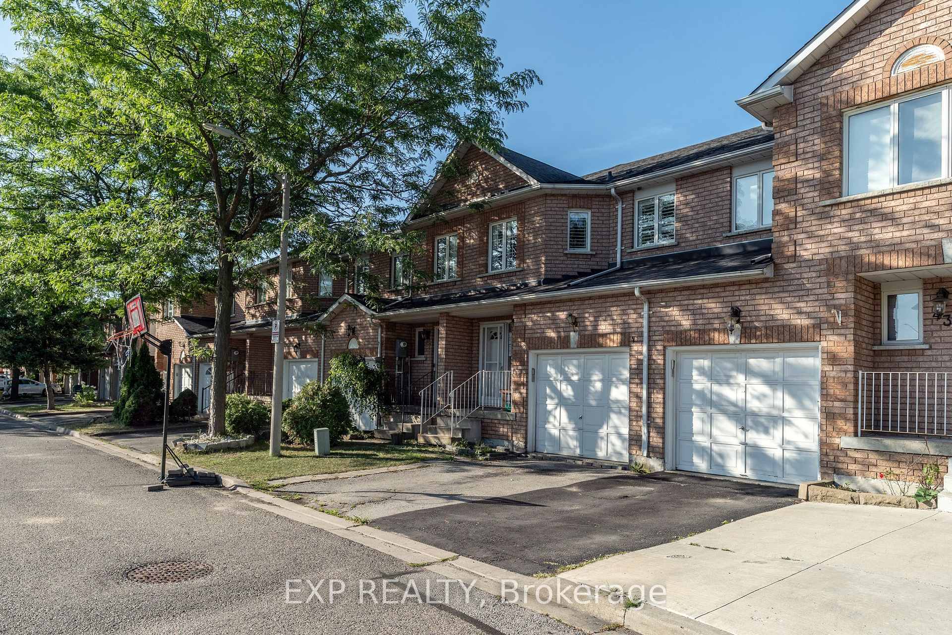 Photo 2 of Unit 45, 200 Cresthaven Road, Brampton, Snelgrove — HOMEH