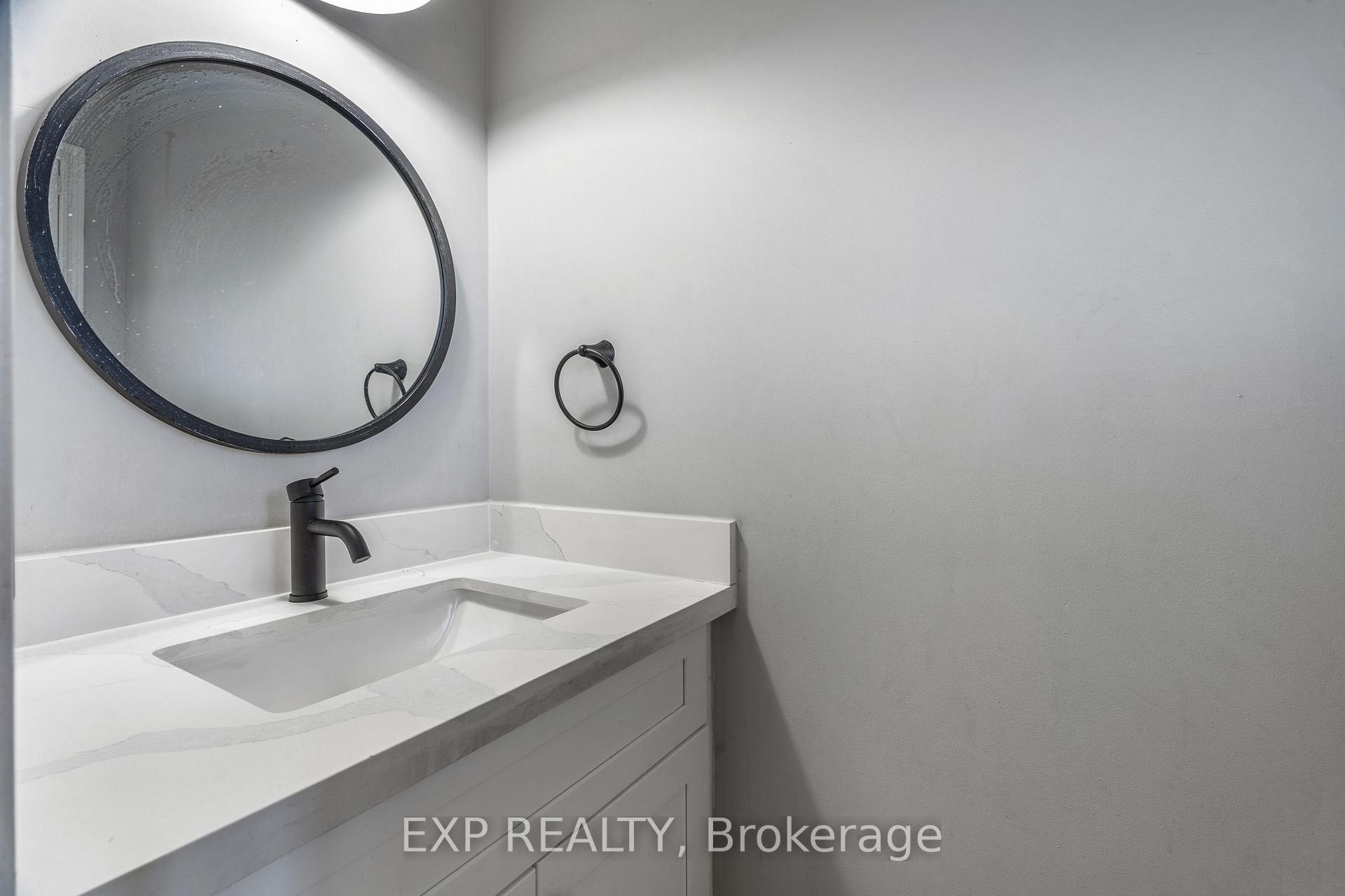 Photo 4 of Unit 45, 200 Cresthaven Road, Brampton, Snelgrove — HOMEH