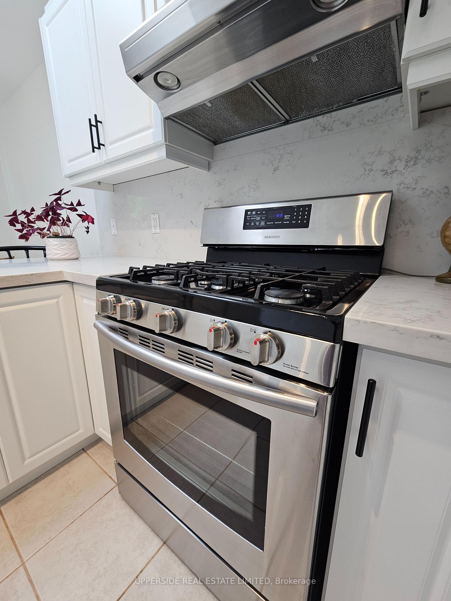 Photo 15 of 4 Kingsley Road S, Halton Hills, Acton — HOMEH