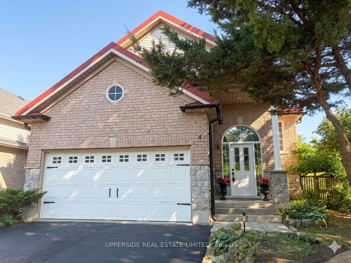 Photo 2 of 4 Kingsley Road S, Halton Hills, Acton — HOMEH