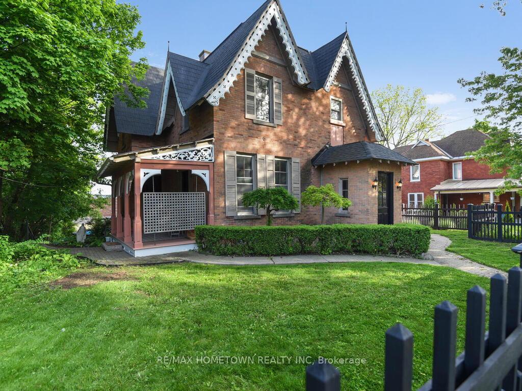 Photo of 157 Dibble Street W