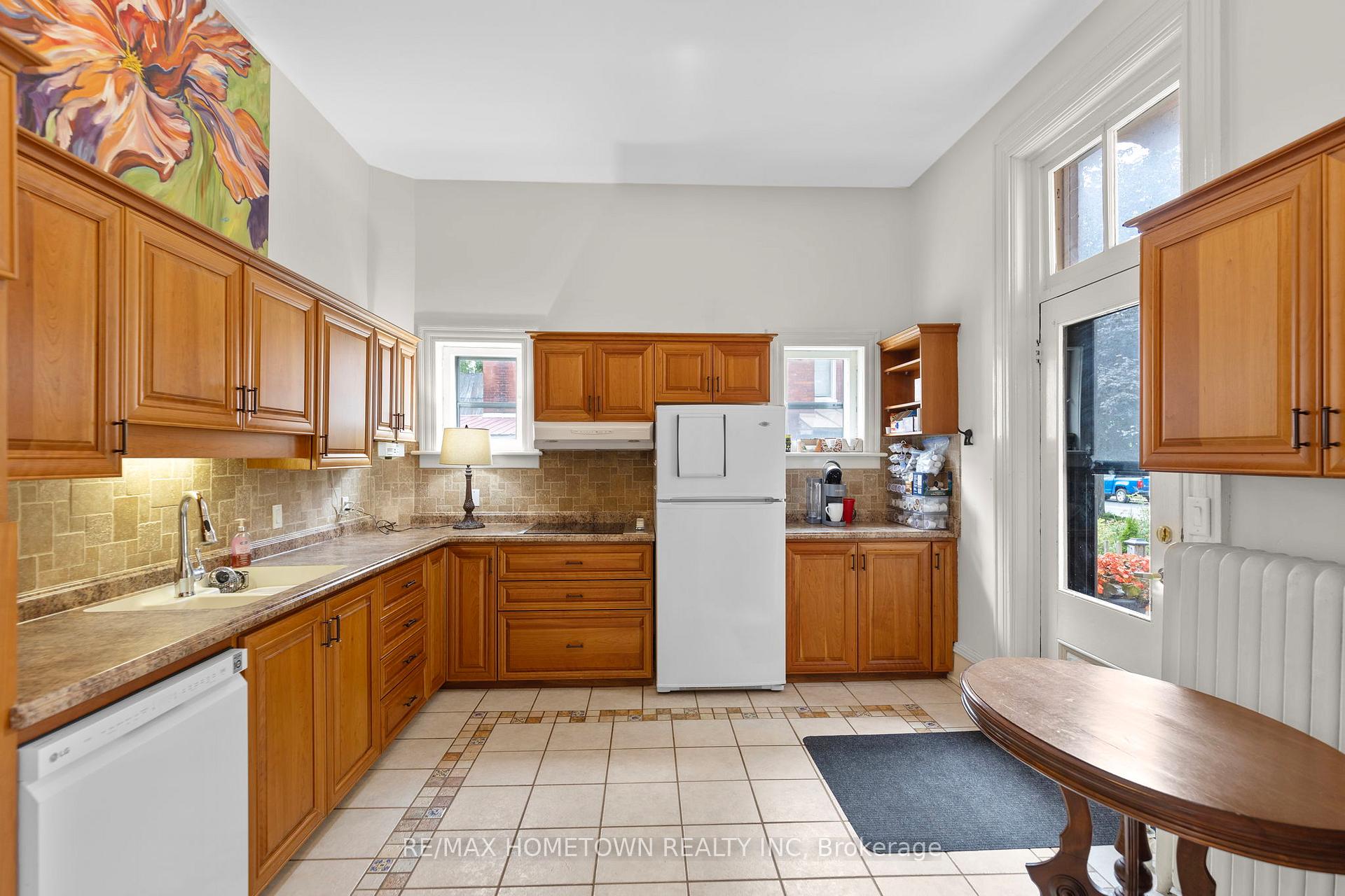 Photo 17 of 157 Dibble Street W, Prescott, Prescott — HOMEH