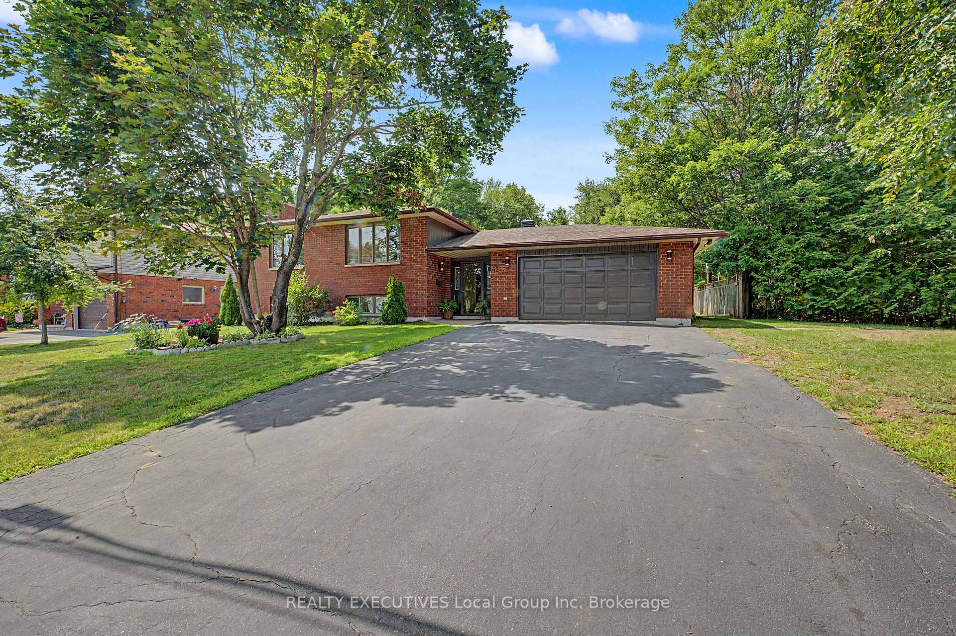 Photo 1 of 243 Little Down Lane, North Bay, Airport — HOMEH