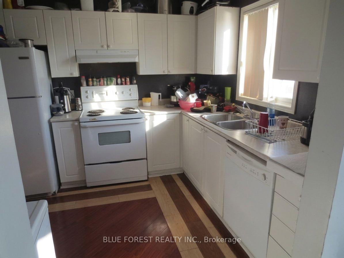 Photo 3 of Unit 3, 190 Fleming Drive, London, East D — HOMEH
