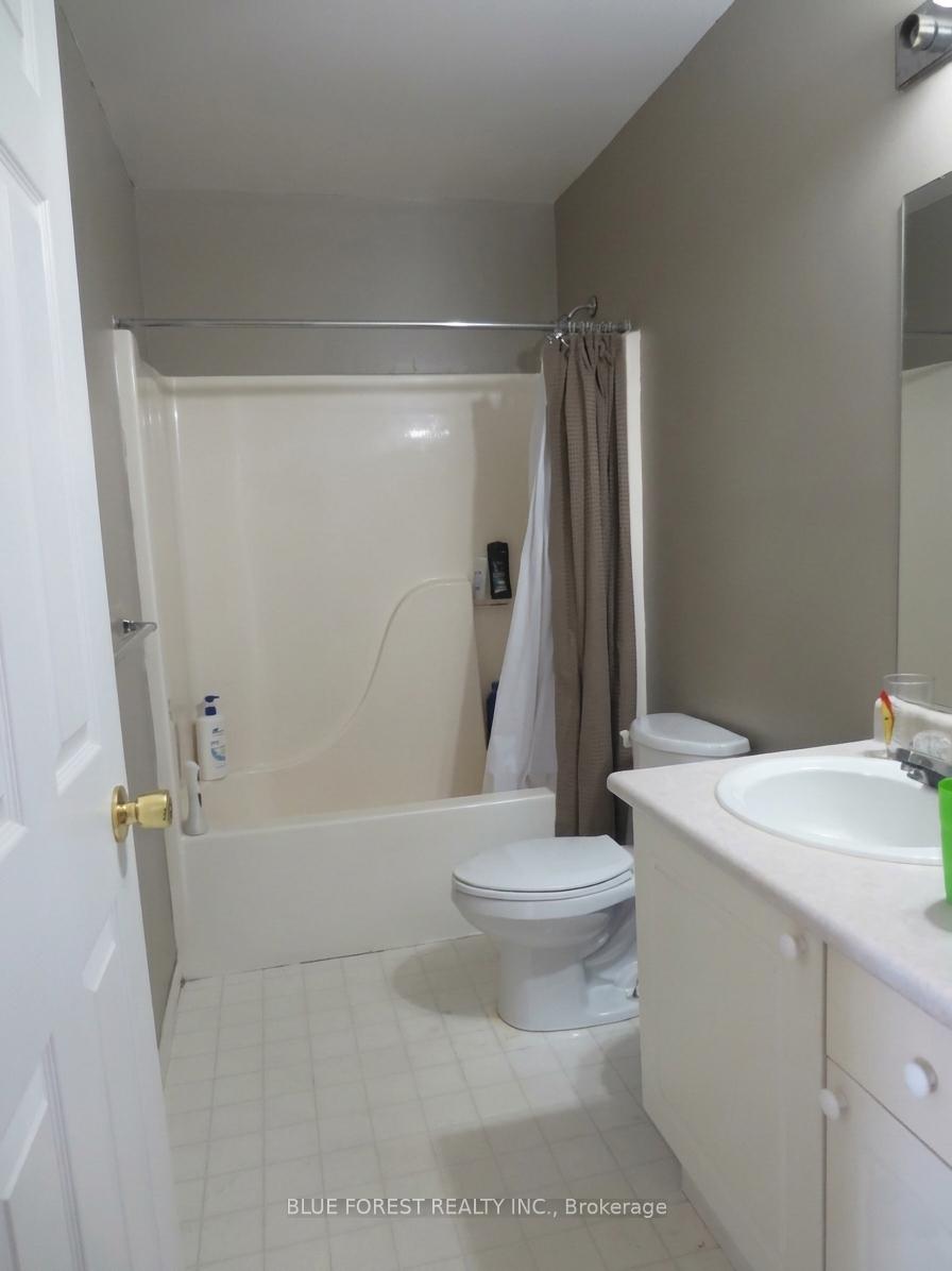 Photo 9 of Unit 3, 190 Fleming Drive, London, East D — HOMEH