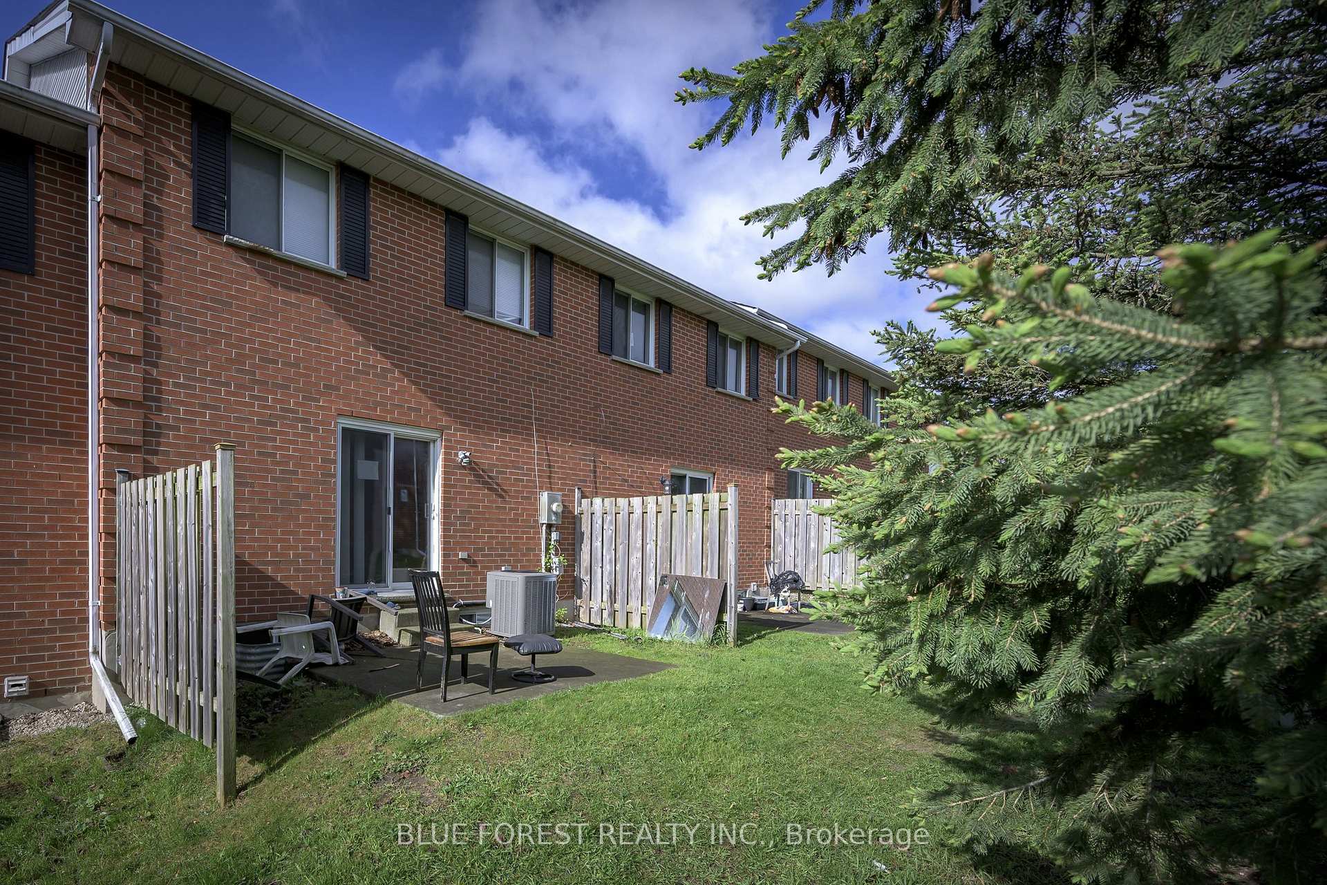 Photo 13 of Unit 3, 190 Fleming Drive, London, East D — HOMEH