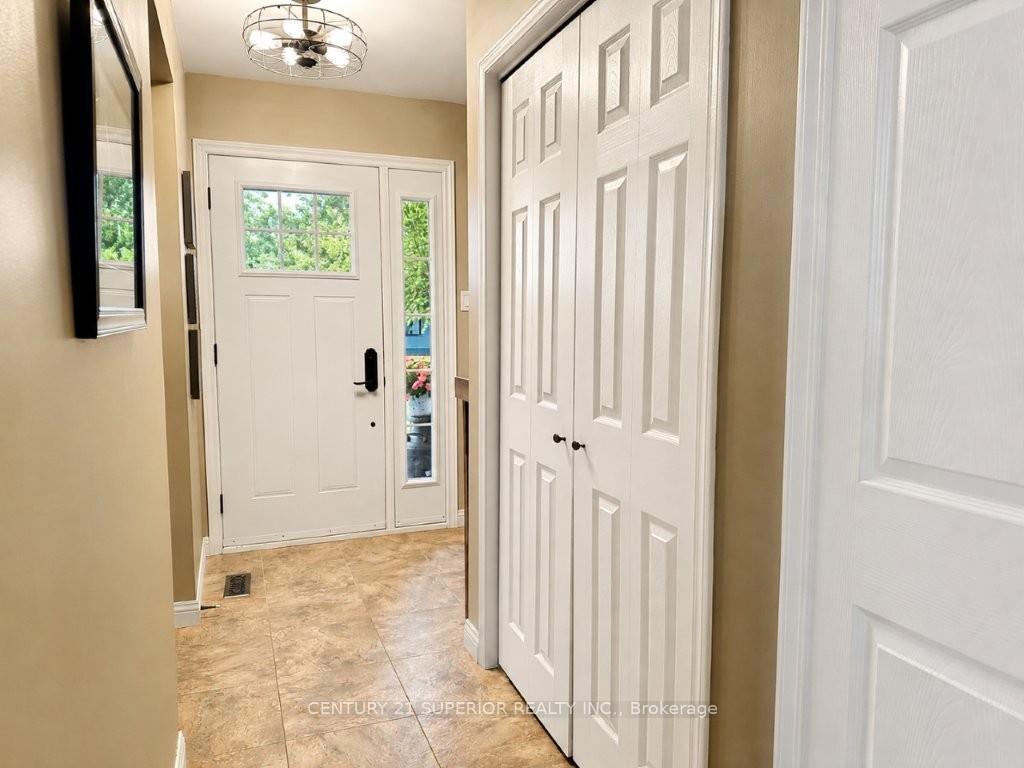 Photo 10 of 108 Flamingo Drive, Thunder Bay, River Terrace — HOMEH