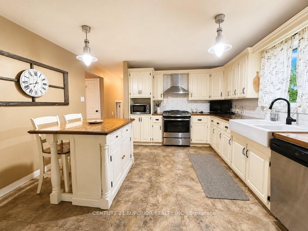 Photo 17 of 108 Flamingo Drive, Thunder Bay, River Terrace — HOMEH