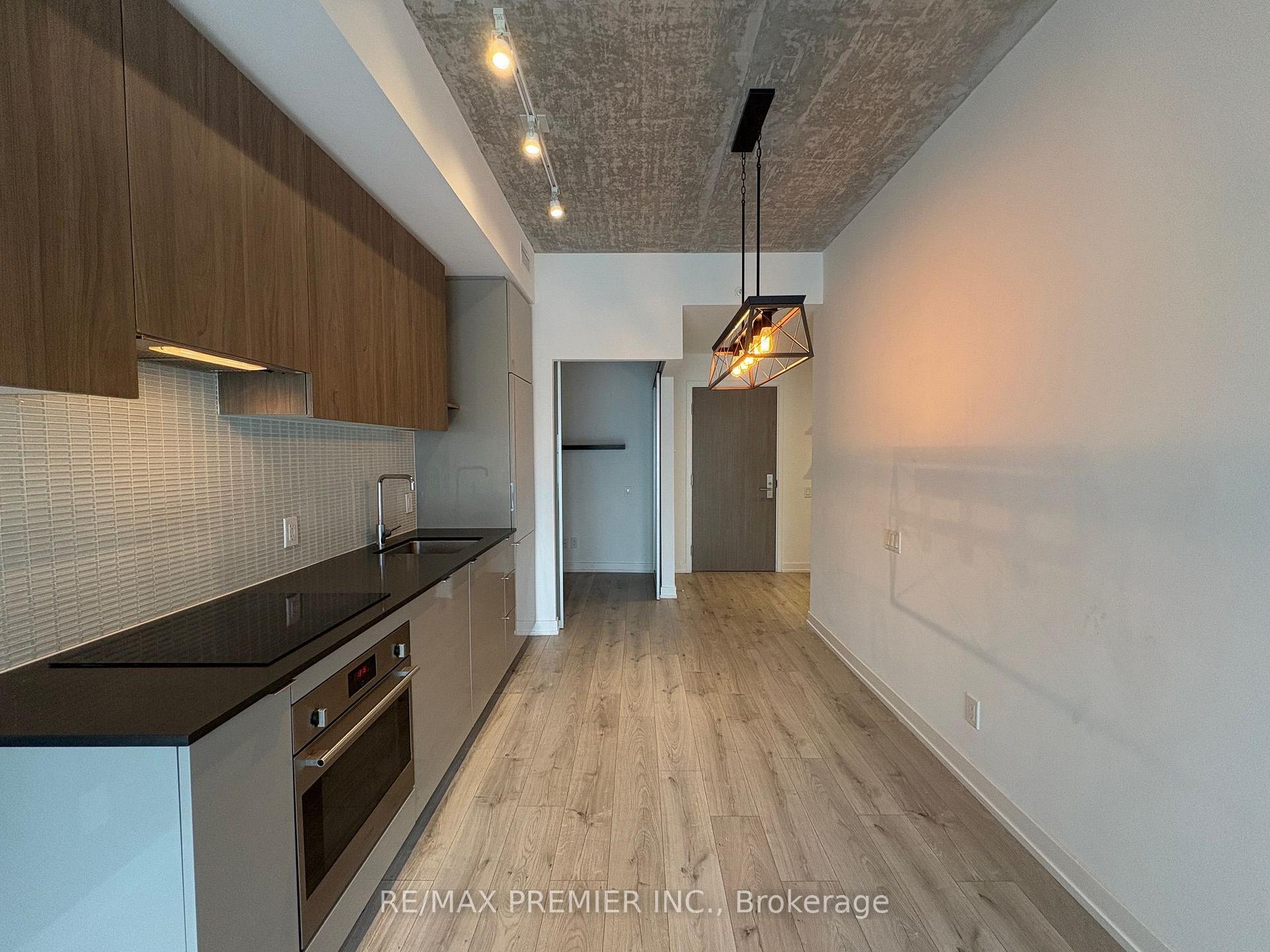 Photo 10 of Unit 206, 161 Roehampton Avenue, Toronto, Mount Pleasant West — HOMEH