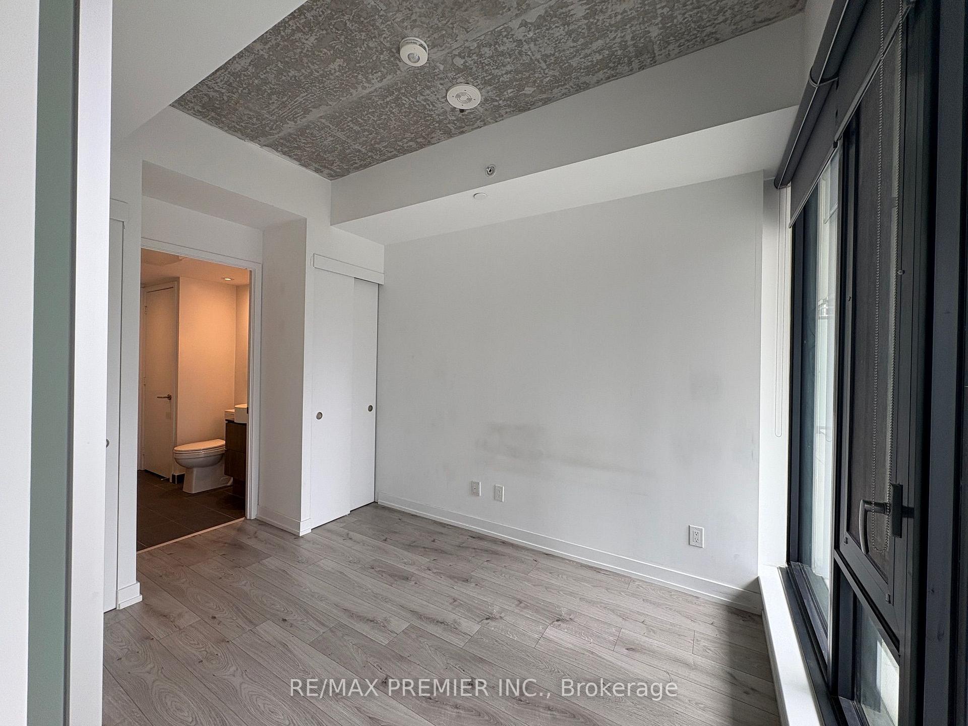 Photo 13 of Unit 206, 161 Roehampton Avenue, Toronto, Mount Pleasant West — HOMEH