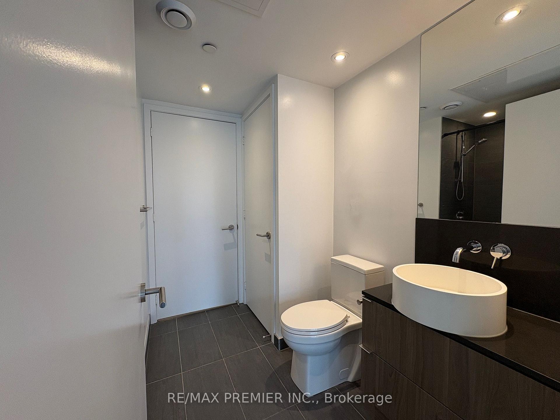 Photo 19 of Unit 206, 161 Roehampton Avenue, Toronto, Mount Pleasant West — HOMEH