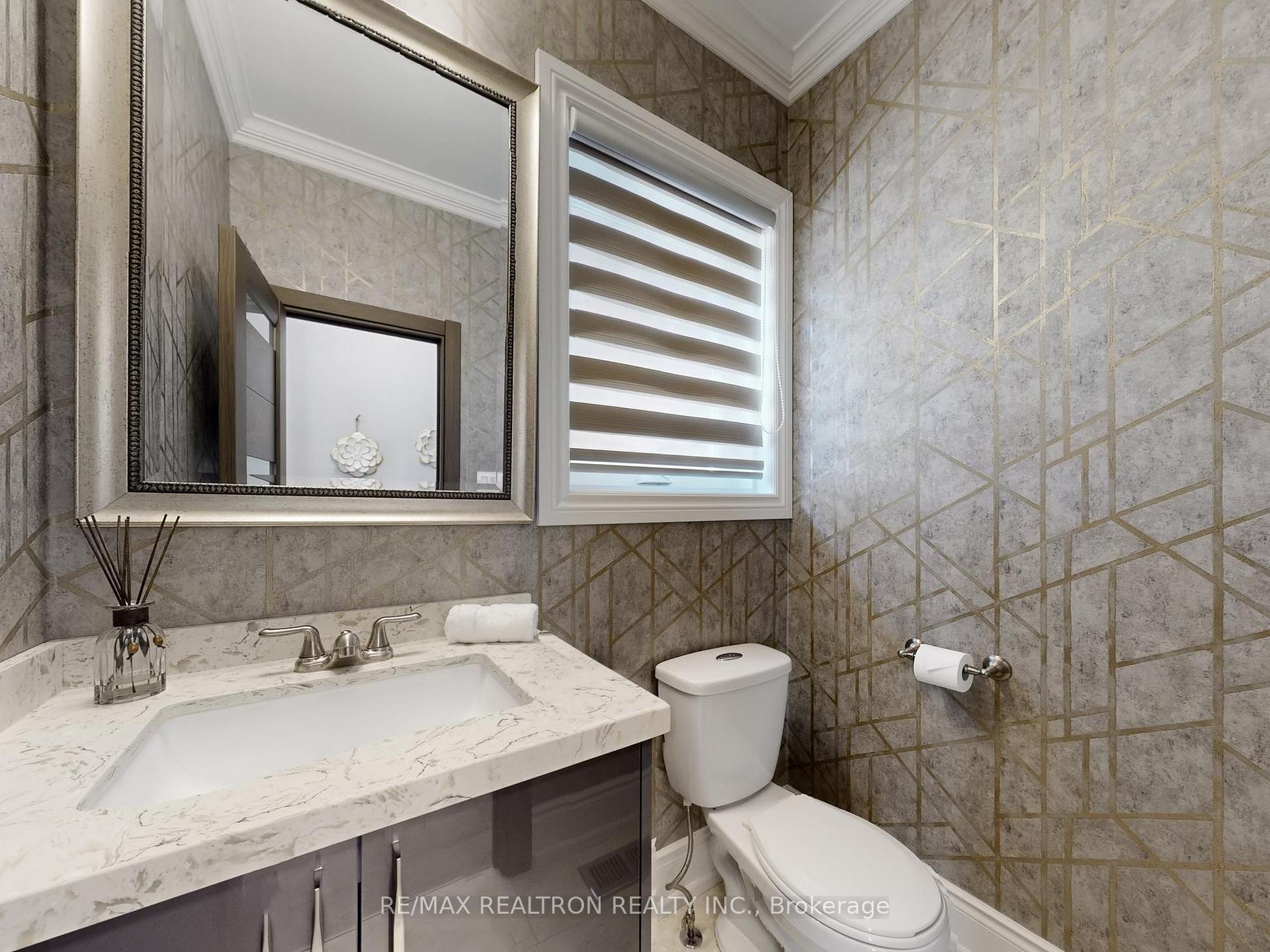 Photo 13 of 115 Bentoak Crescent, Vaughan, Patterson — HOMEH