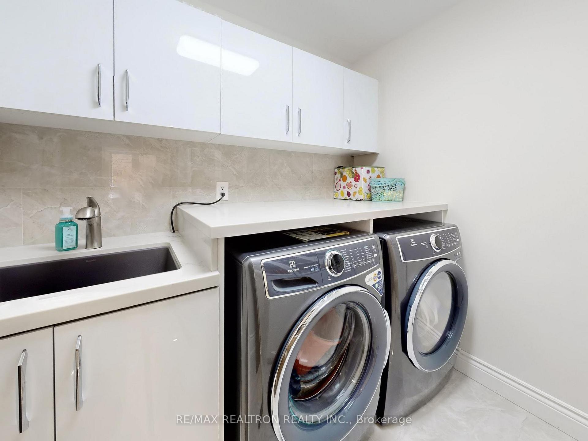 Photo 14 of 115 Bentoak Crescent, Vaughan, Patterson — HOMEH