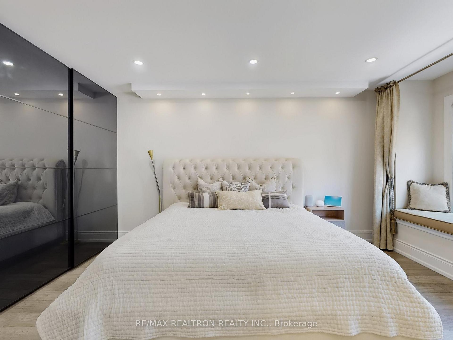 Photo 19 of 115 Bentoak Crescent, Vaughan, Patterson — HOMEH