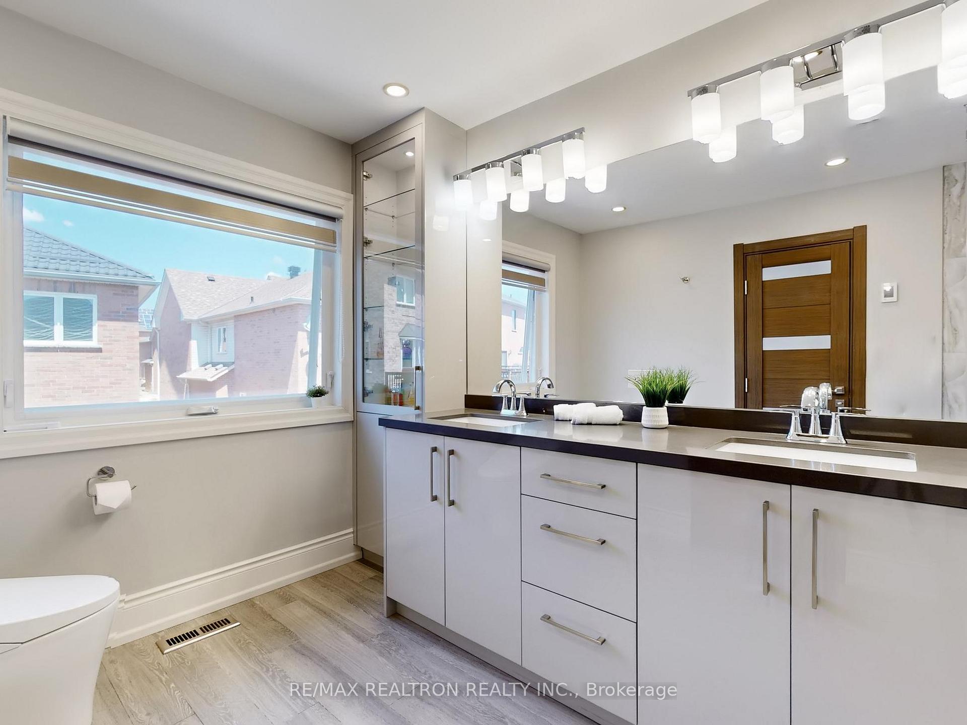 Photo 21 of 115 Bentoak Crescent, Vaughan, Patterson — HOMEH
