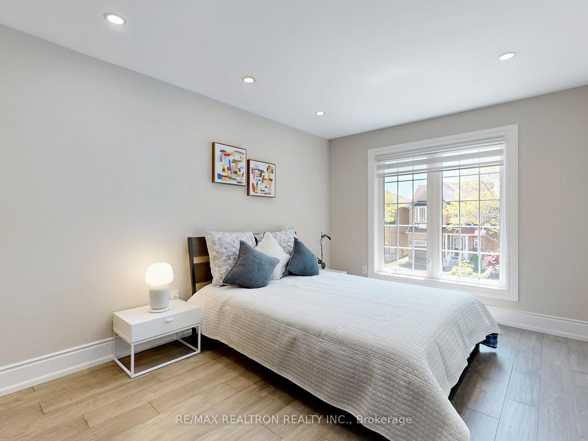 Photo 23 of 115 Bentoak Crescent, Vaughan, Patterson — HOMEH