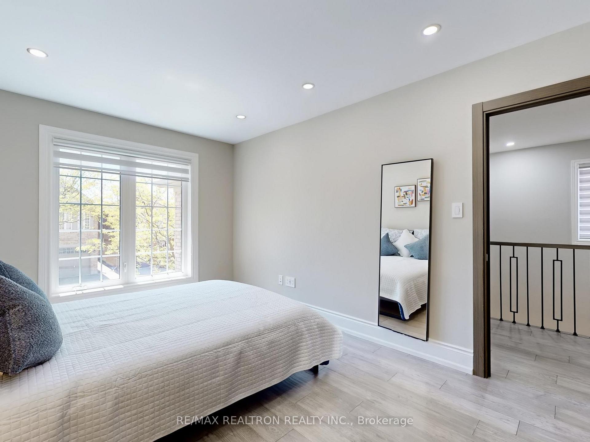 Photo 25 of 115 Bentoak Crescent, Vaughan, Patterson — HOMEH
