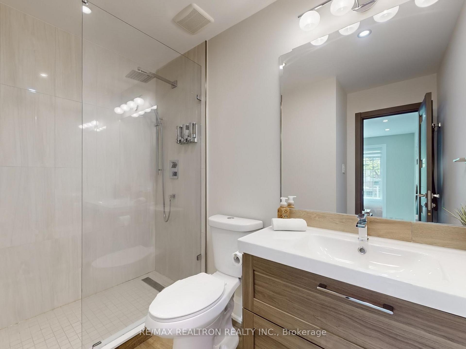 Photo 26 of 115 Bentoak Crescent, Vaughan, Patterson — HOMEH