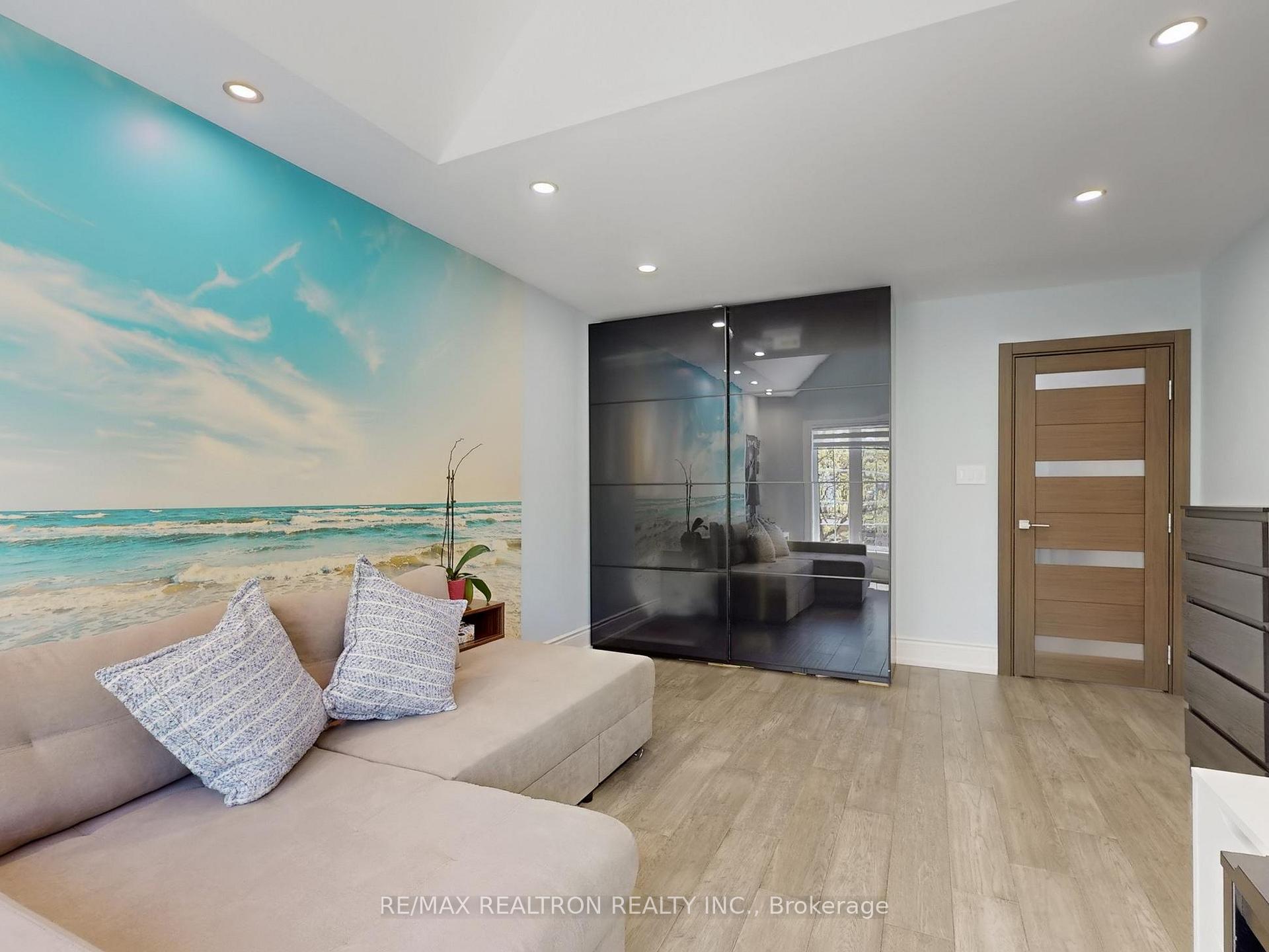 Photo 29 of 115 Bentoak Crescent, Vaughan, Patterson — HOMEH