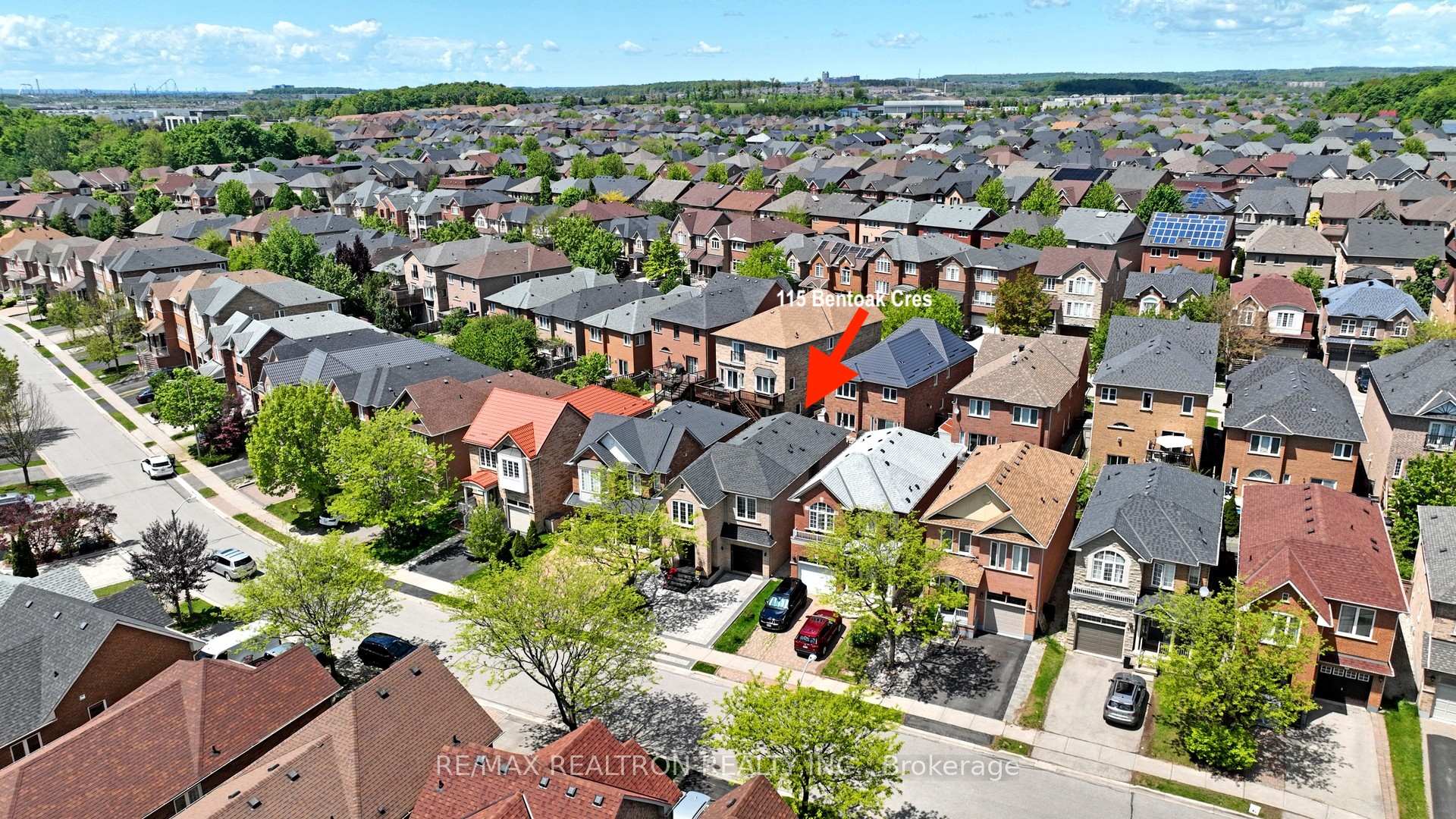 Photo 37 of 115 Bentoak Crescent, Vaughan, Patterson — HOMEH