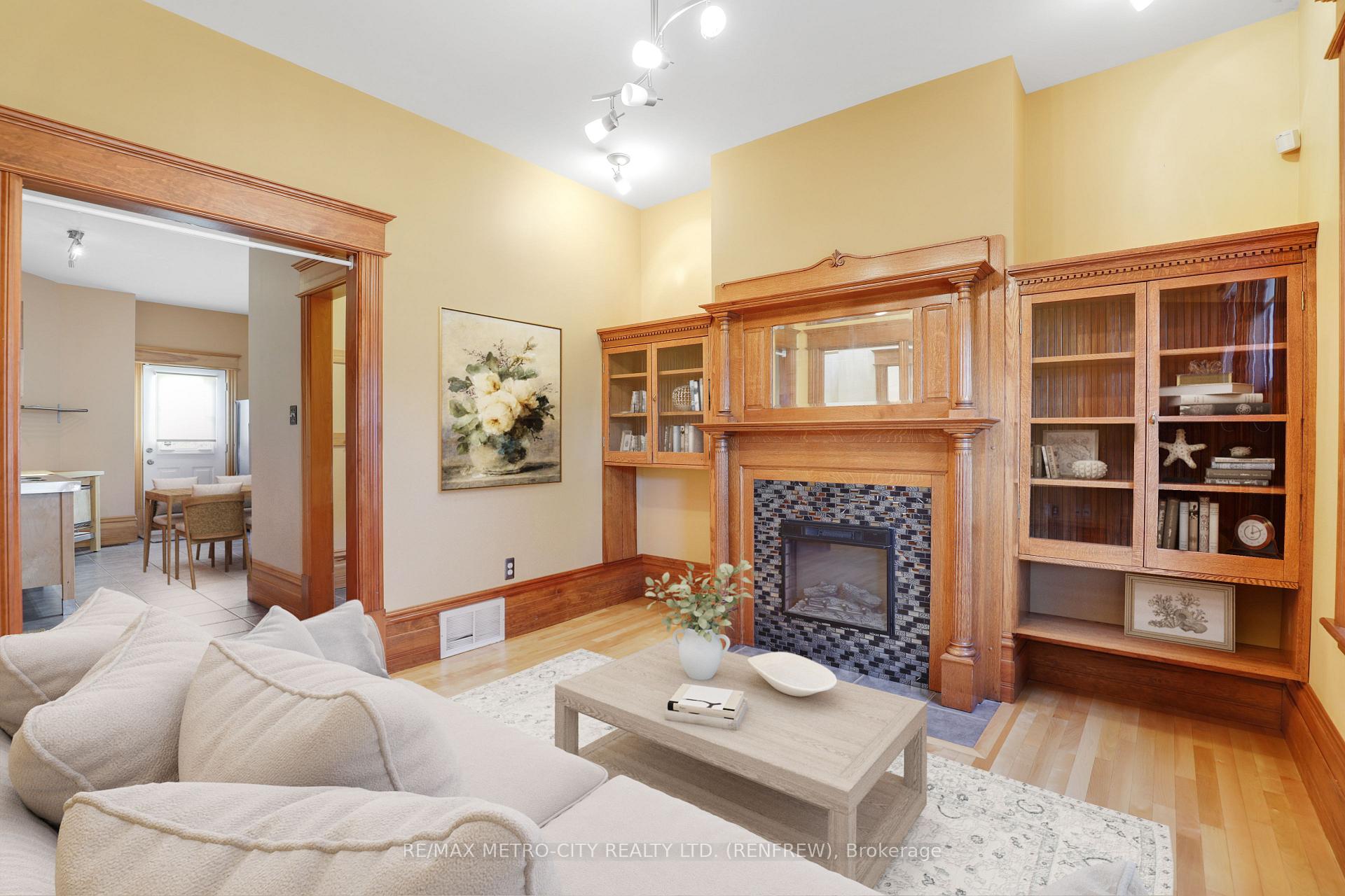 Photo 16 of 94 Argyle Street N, Renfrew, Renfrew — HOMEH