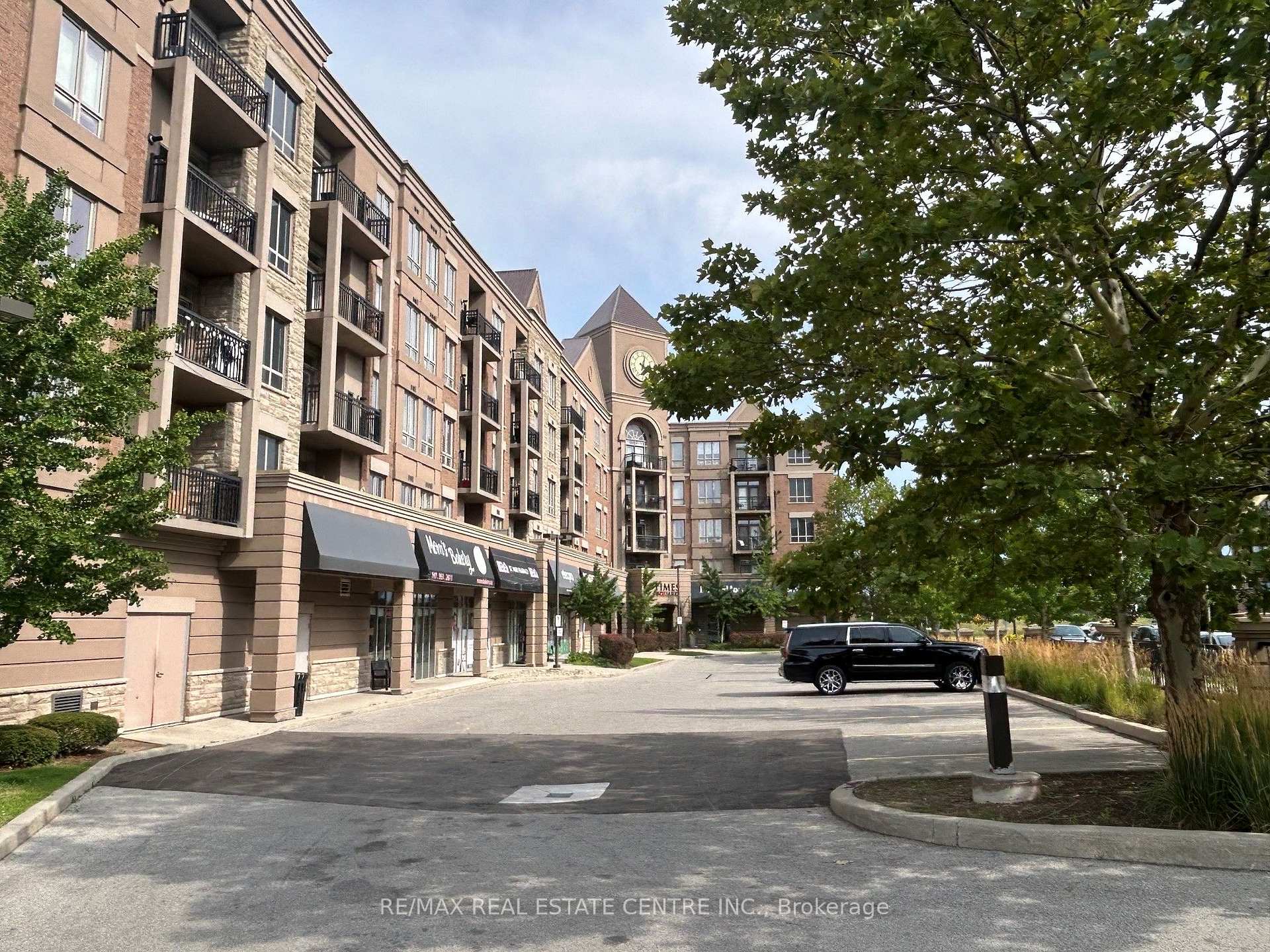 Photo 11 of Unit 108, 5327 Upper Middle Road, Burlington, Orchard — HOMEH