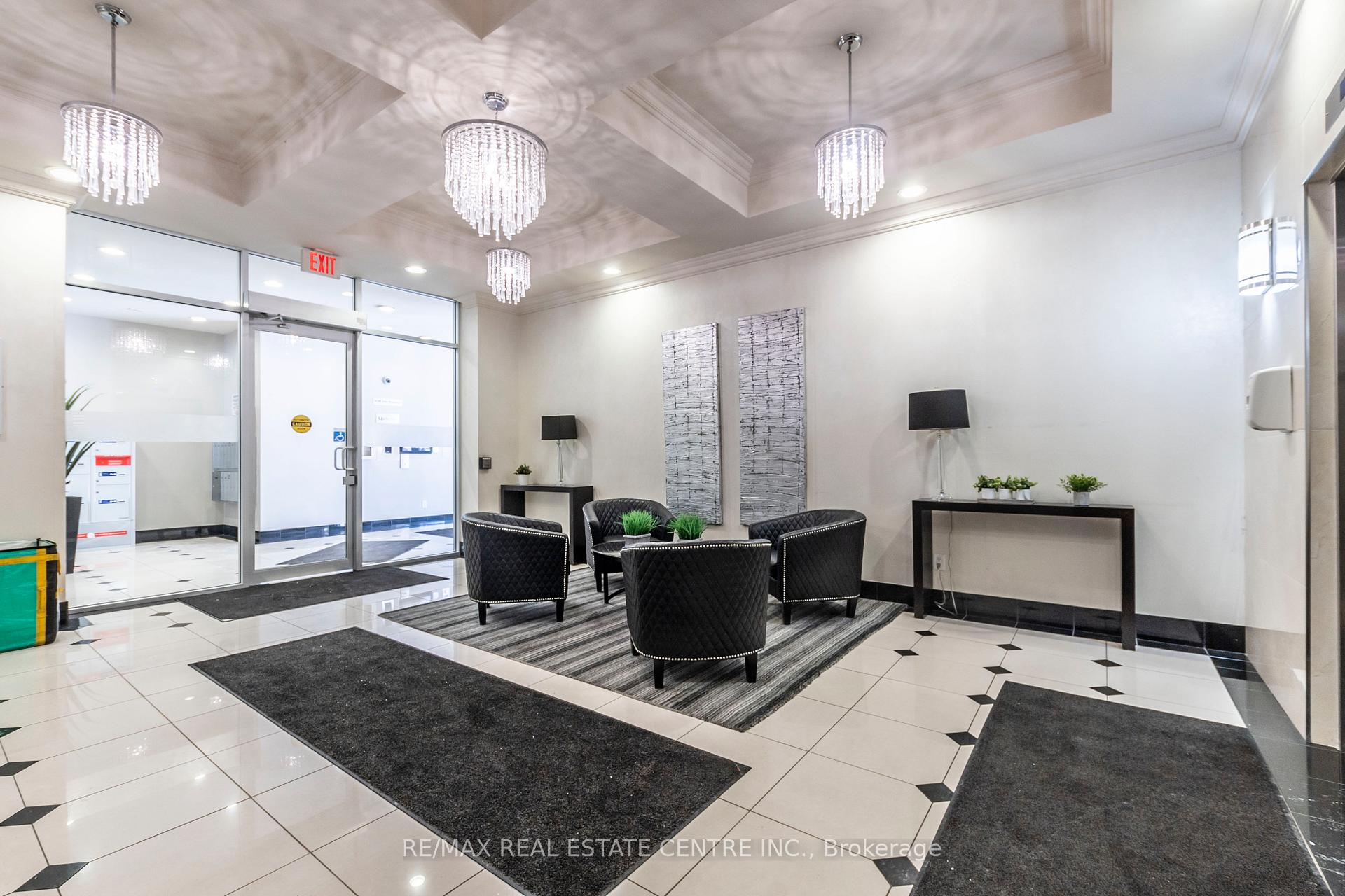 Photo 16 of Unit 108, 5327 Upper Middle Road, Burlington, Orchard — HOMEH