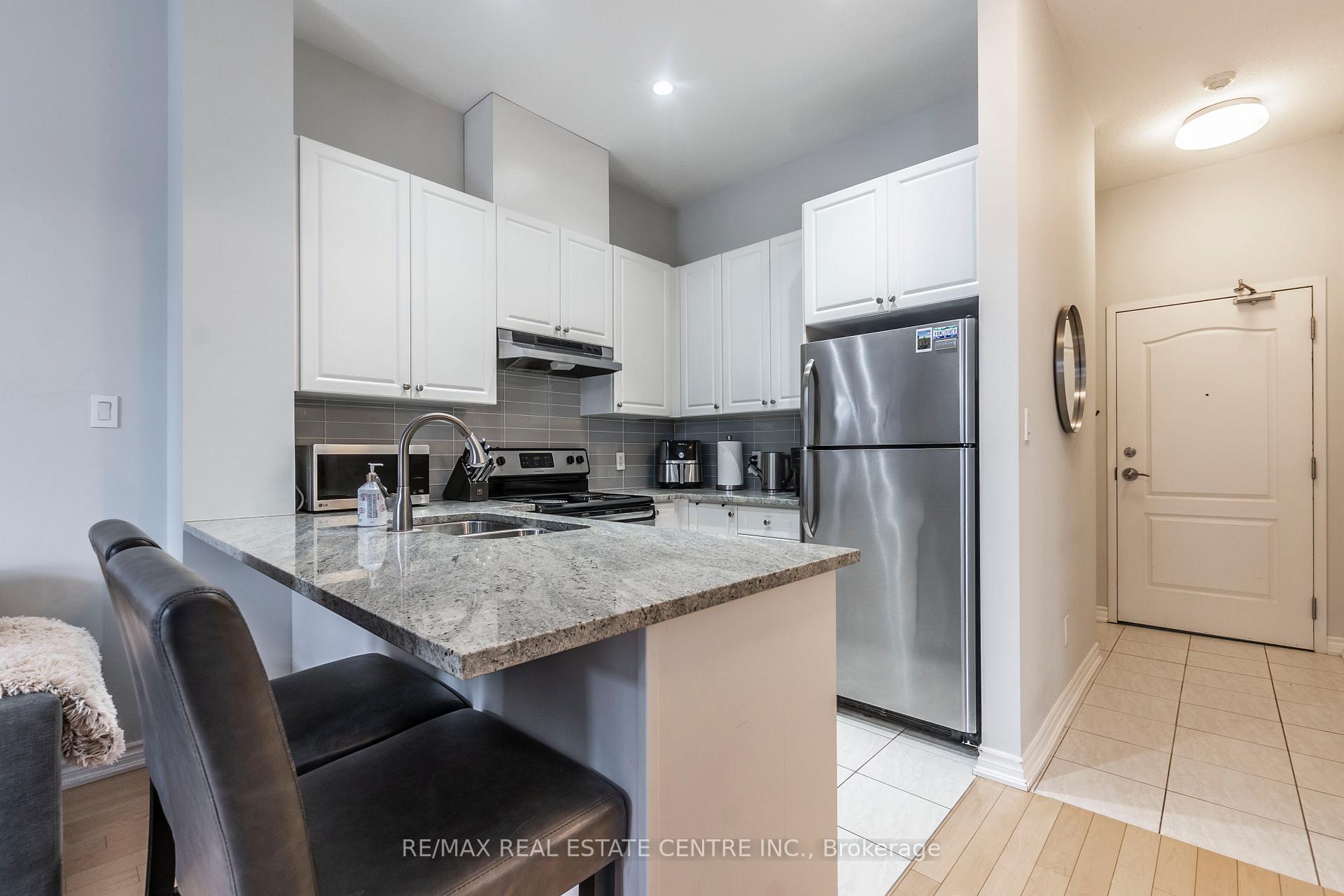Photo 23 of Unit 108, 5327 Upper Middle Road, Burlington, Orchard — HOMEH