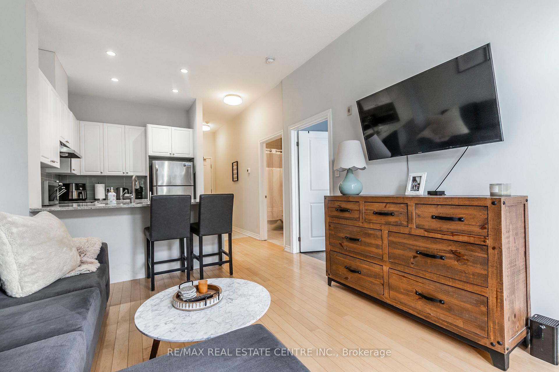 Photo 31 of Unit 108, 5327 Upper Middle Road, Burlington, Orchard — HOMEH