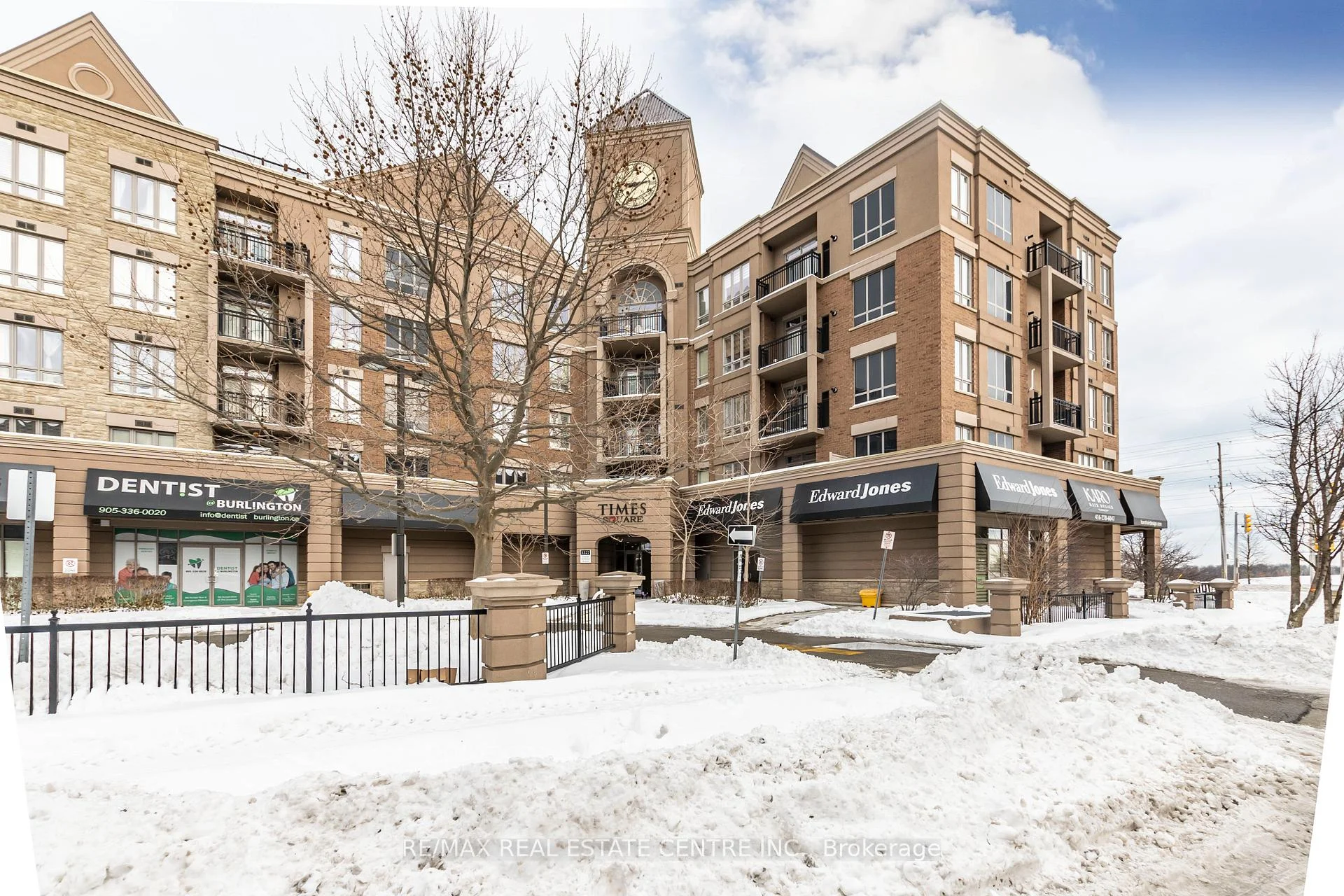 Photo 6 of Unit 108, 5327 Upper Middle Road, Burlington, Orchard — HOMEH