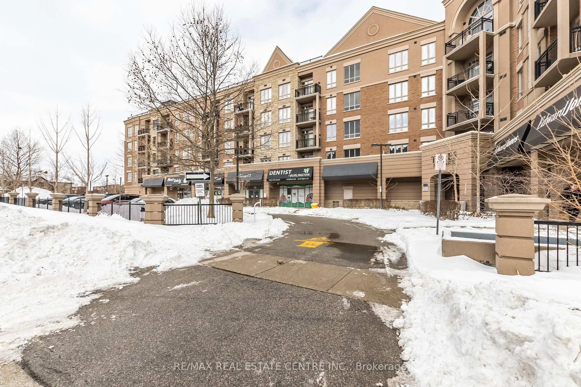Photo 7 of Unit 108, 5327 Upper Middle Road, Burlington, Orchard — HOMEH