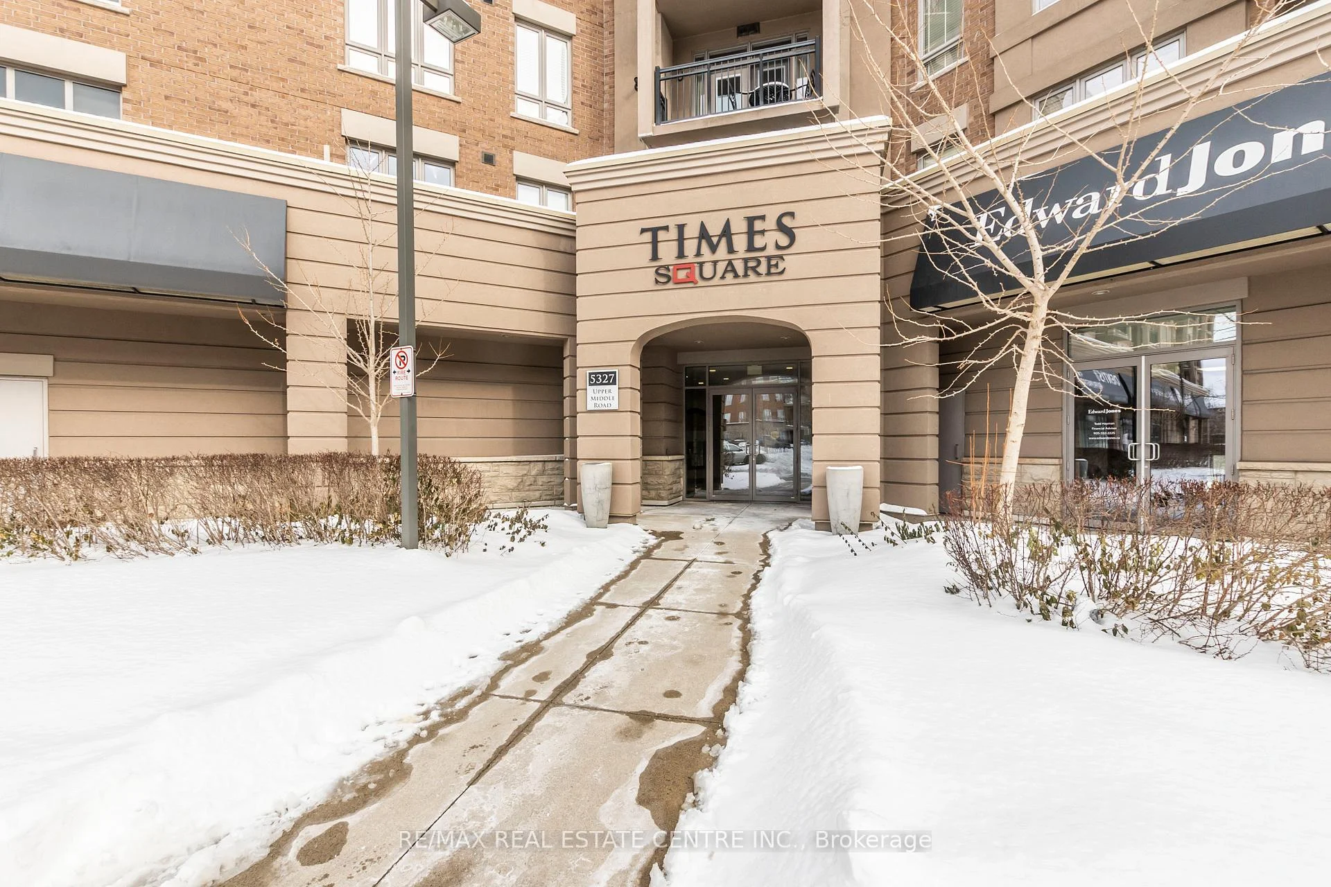 Photo 9 of Unit 108, 5327 Upper Middle Road, Burlington, Orchard — HOMEH