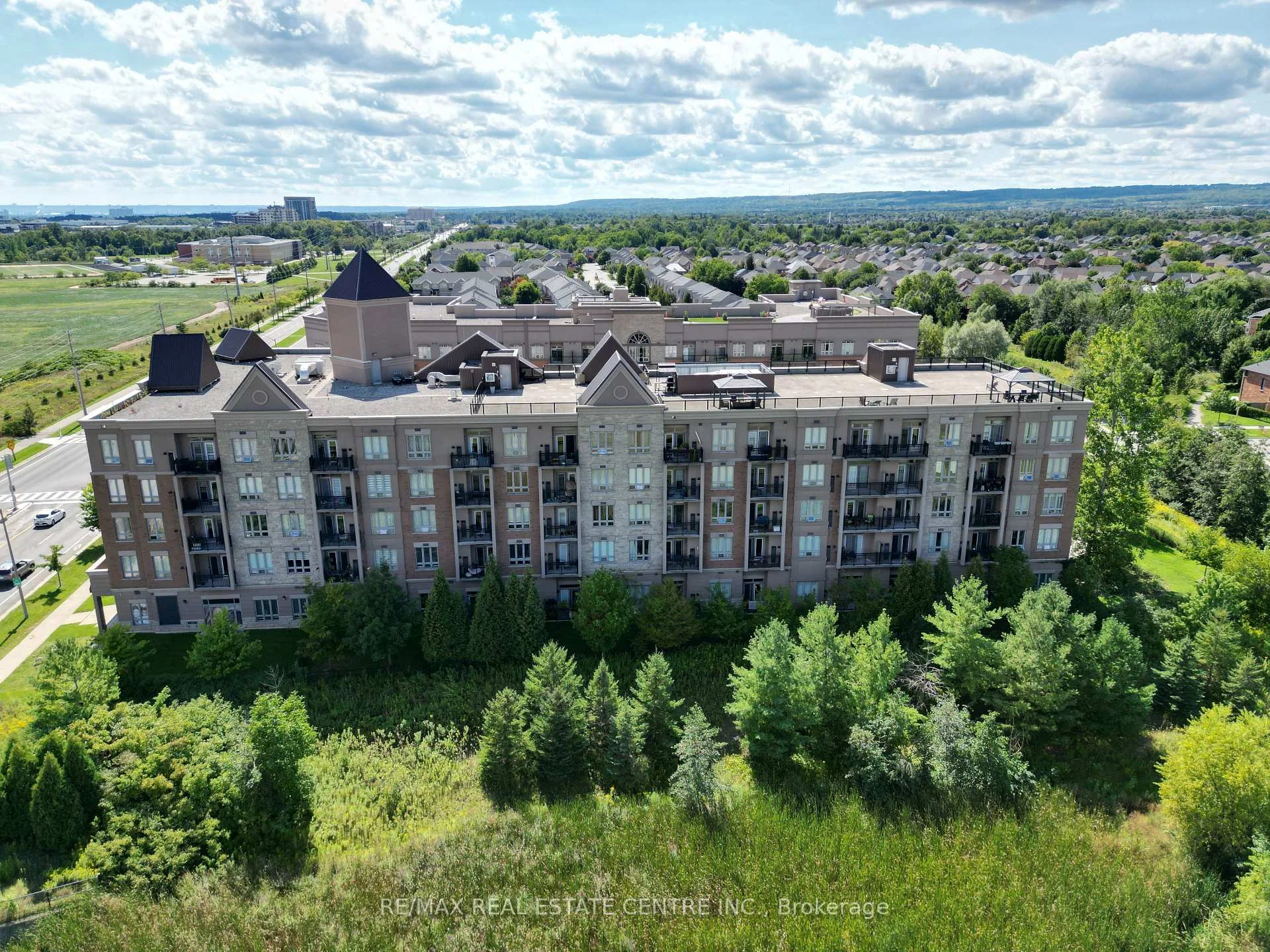 Photo 47 of Unit 108, 5327 Upper Middle Road, Burlington, Orchard — HOMEH