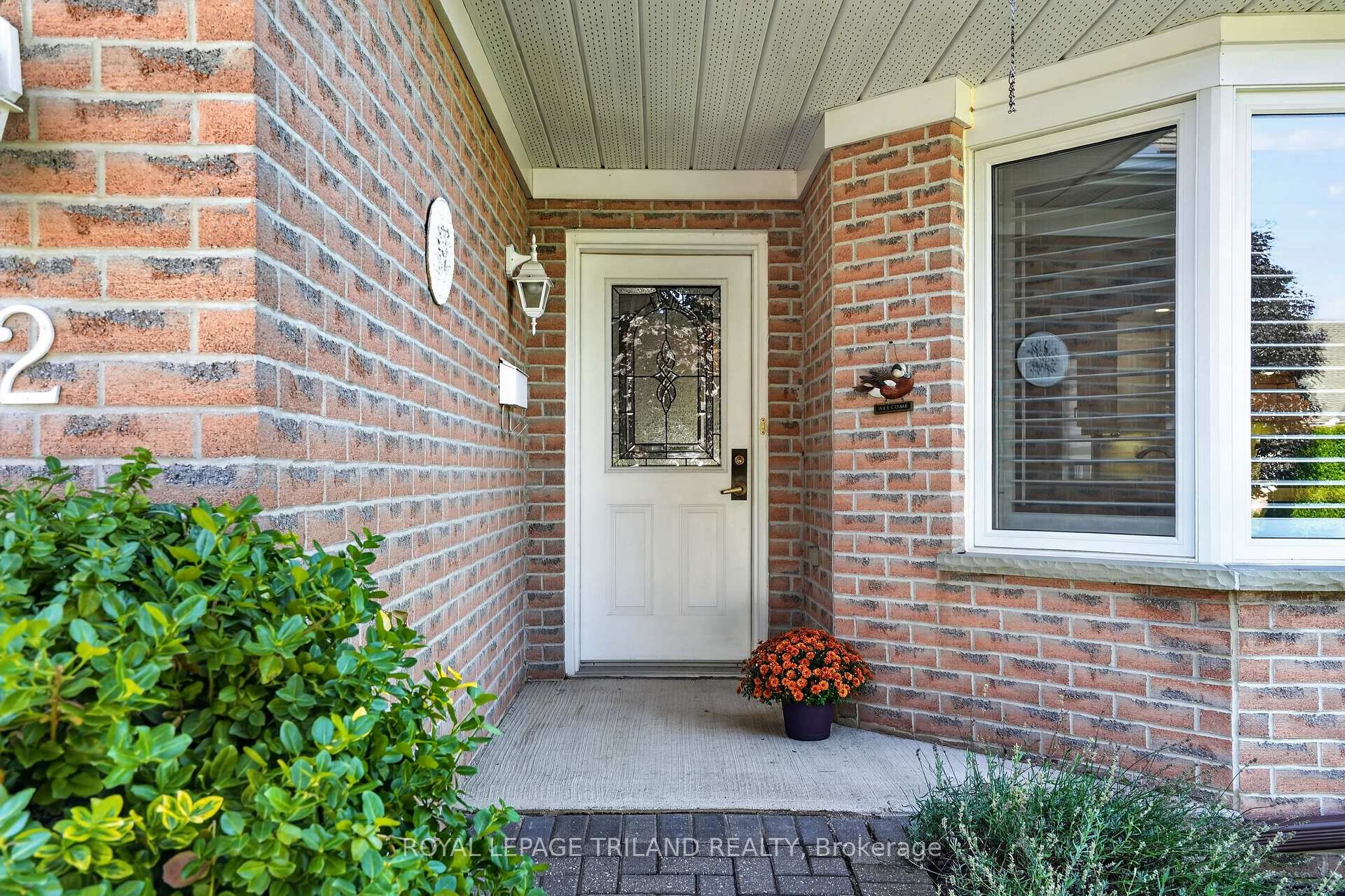 Photo 2 of 52 Ilderbrook Circle, Middlesex Centre, Ilderton — HOMEH