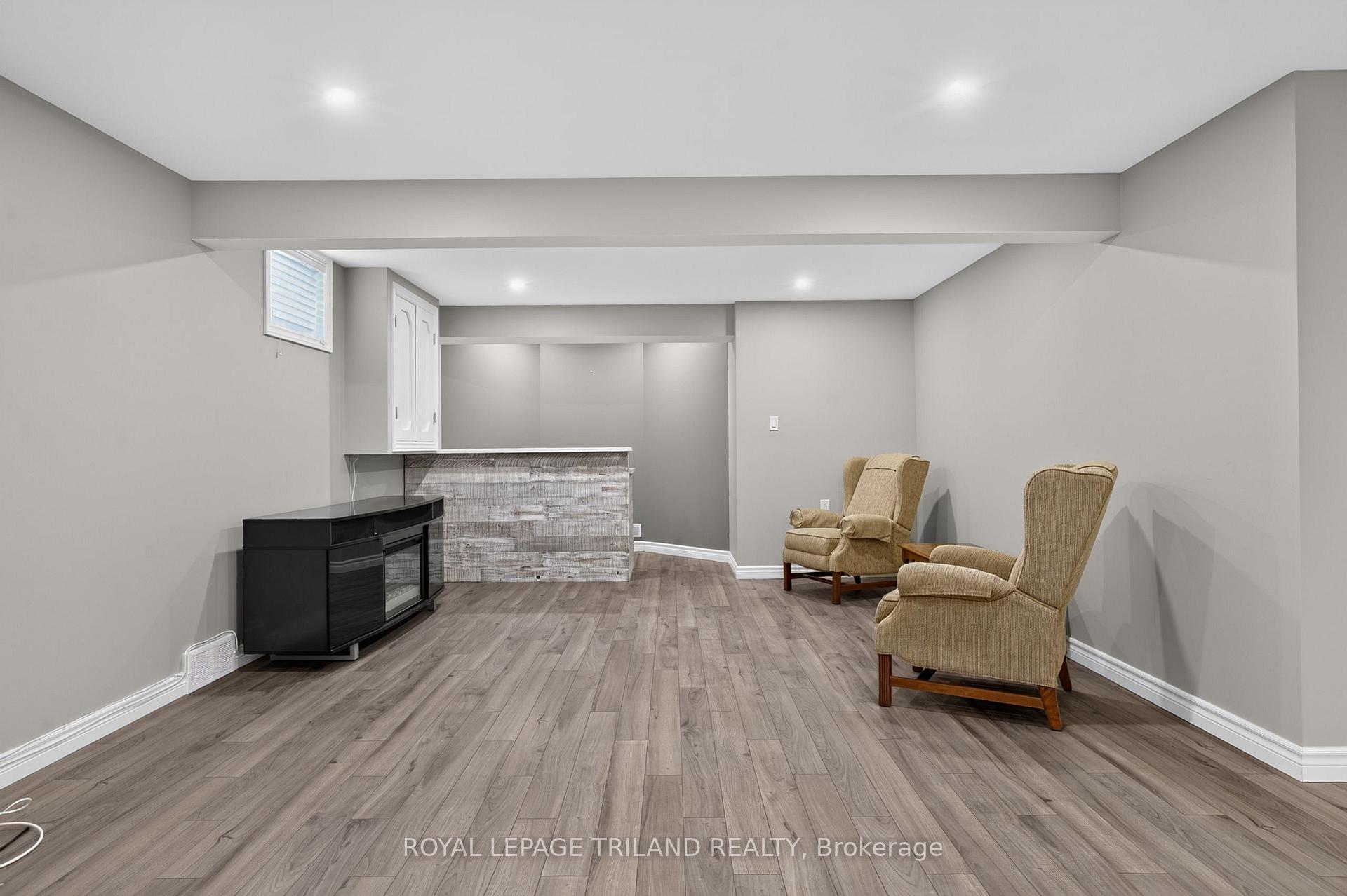 Photo 35 of 52 Ilderbrook Circle, Middlesex Centre, Ilderton — HOMEH