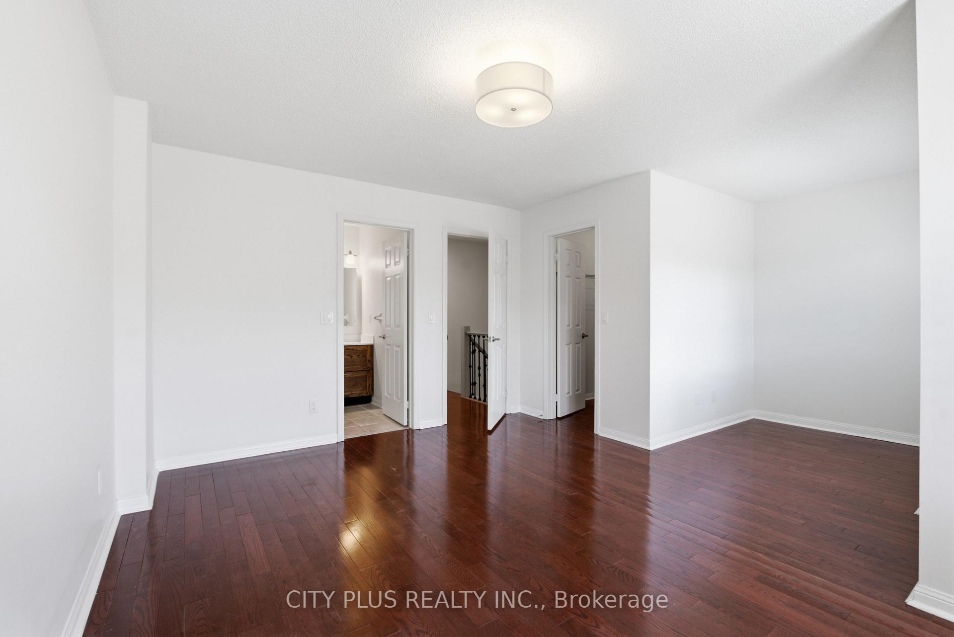 Photo 6 of Unit 3A, 21 St. Moritz Way, Markham, Unionville — HOMEH