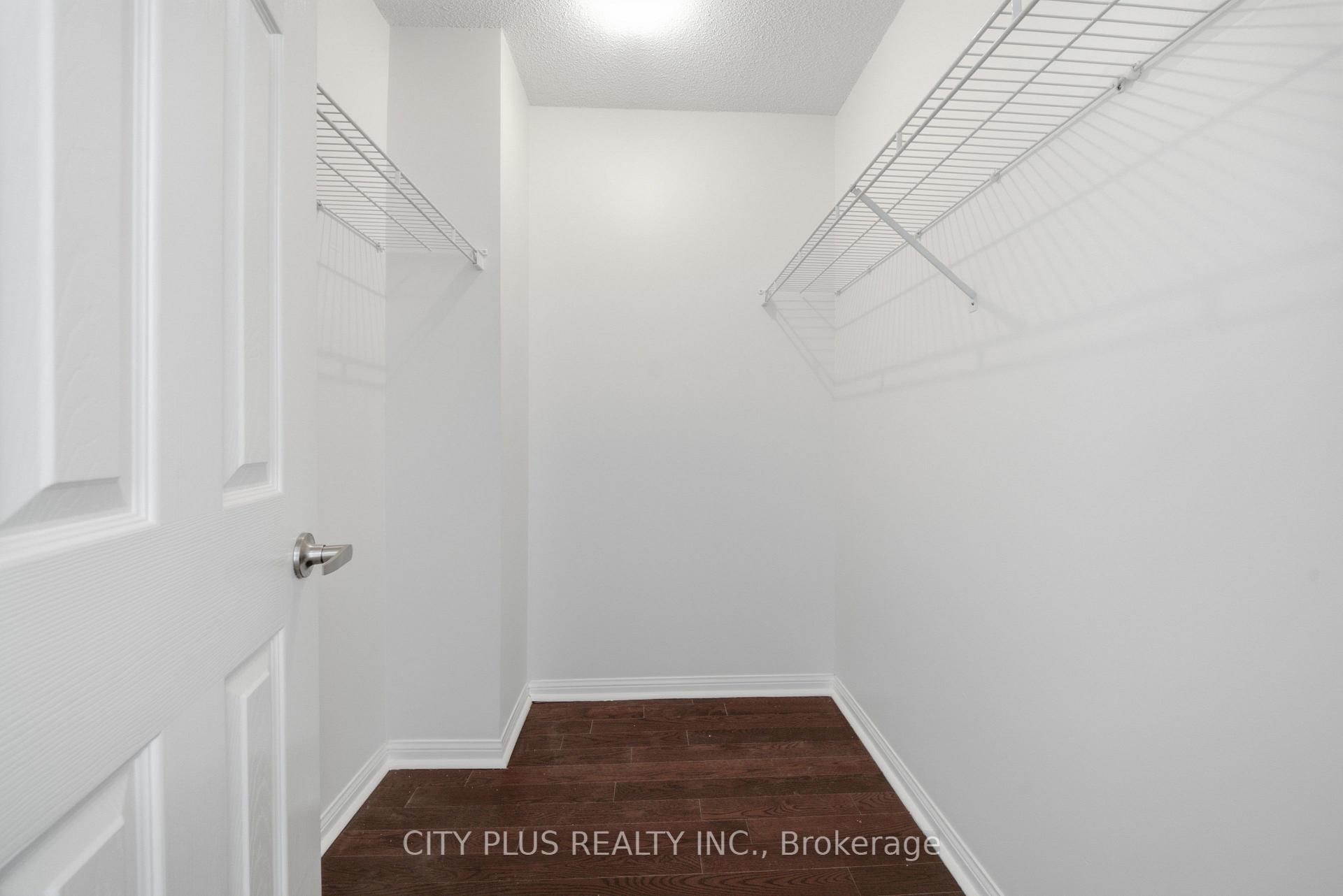 Photo 12 of Unit 3A, 21 St. Moritz Way, Markham, Unionville — HOMEH
