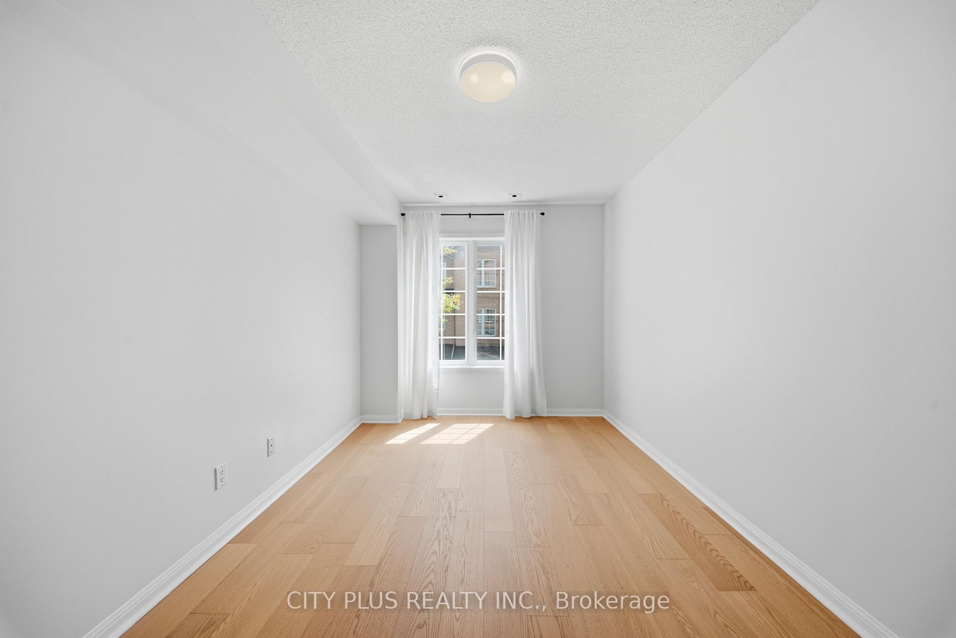 Photo 15 of Unit 3A, 21 St. Moritz Way, Markham, Unionville — HOMEH