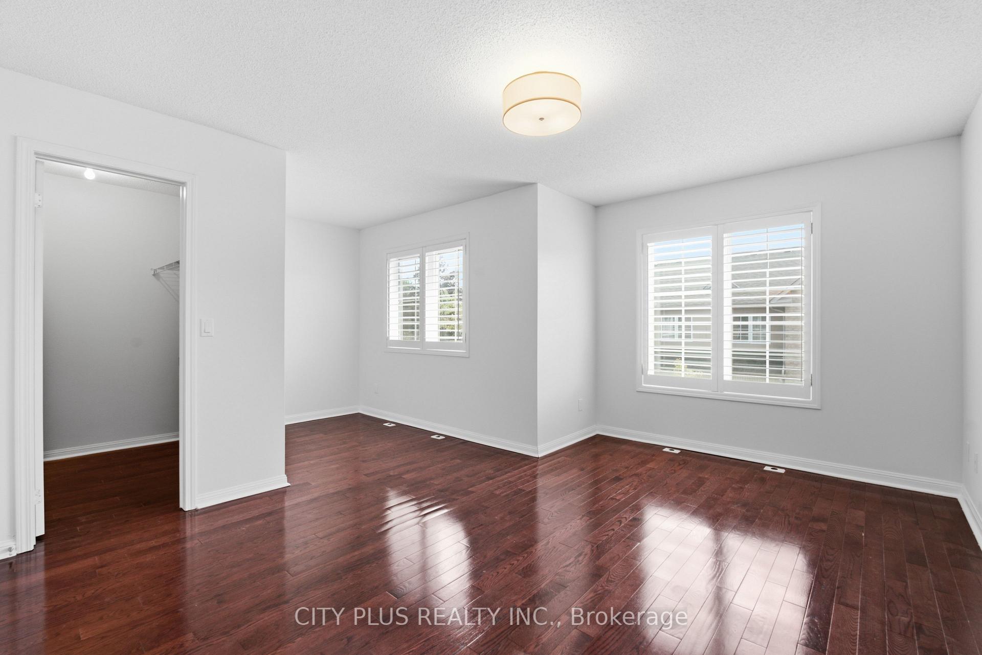 Photo 10 of Unit 3A, 21 St. Moritz Way, Markham, Unionville — HOMEH