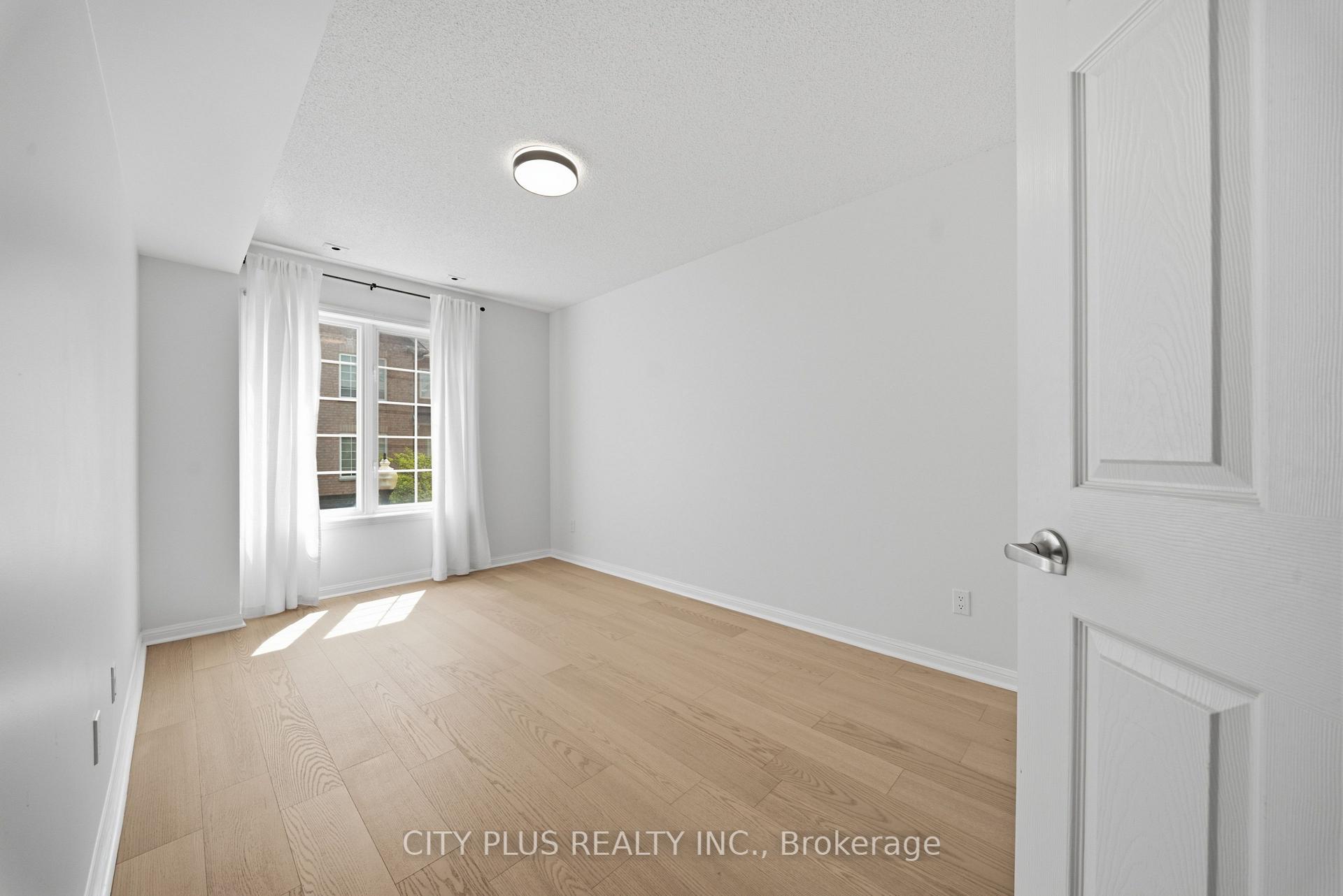 Photo 19 of Unit 3A, 21 St. Moritz Way, Markham, Unionville — HOMEH