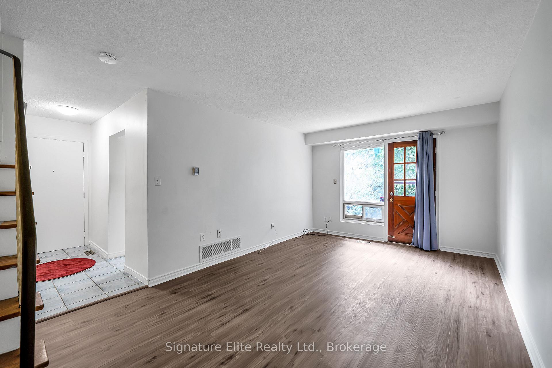 Photo 5 of Unit 7, 730 Cedar Street, Oshawa, Lakeview — HOMEH