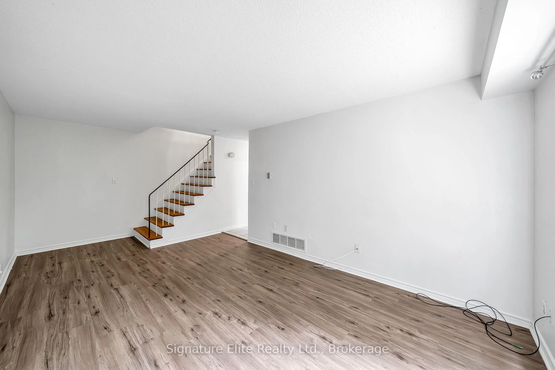 Photo 19 of Unit 7, 730 Cedar Street, Oshawa, Lakeview — HOMEH