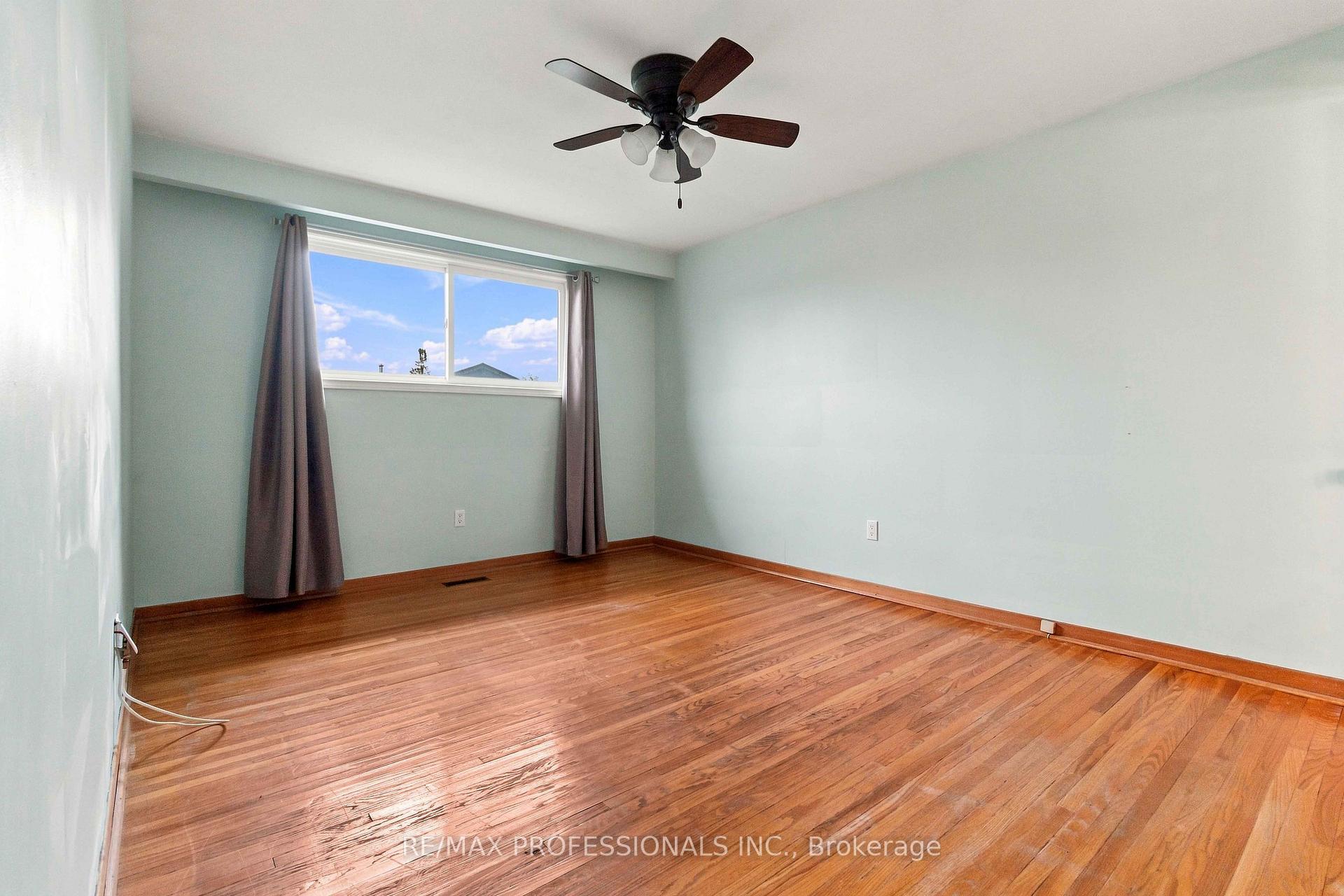 Photo 14 of 7449 Pickfair Drive, Mississauga, Malton — HOMEH