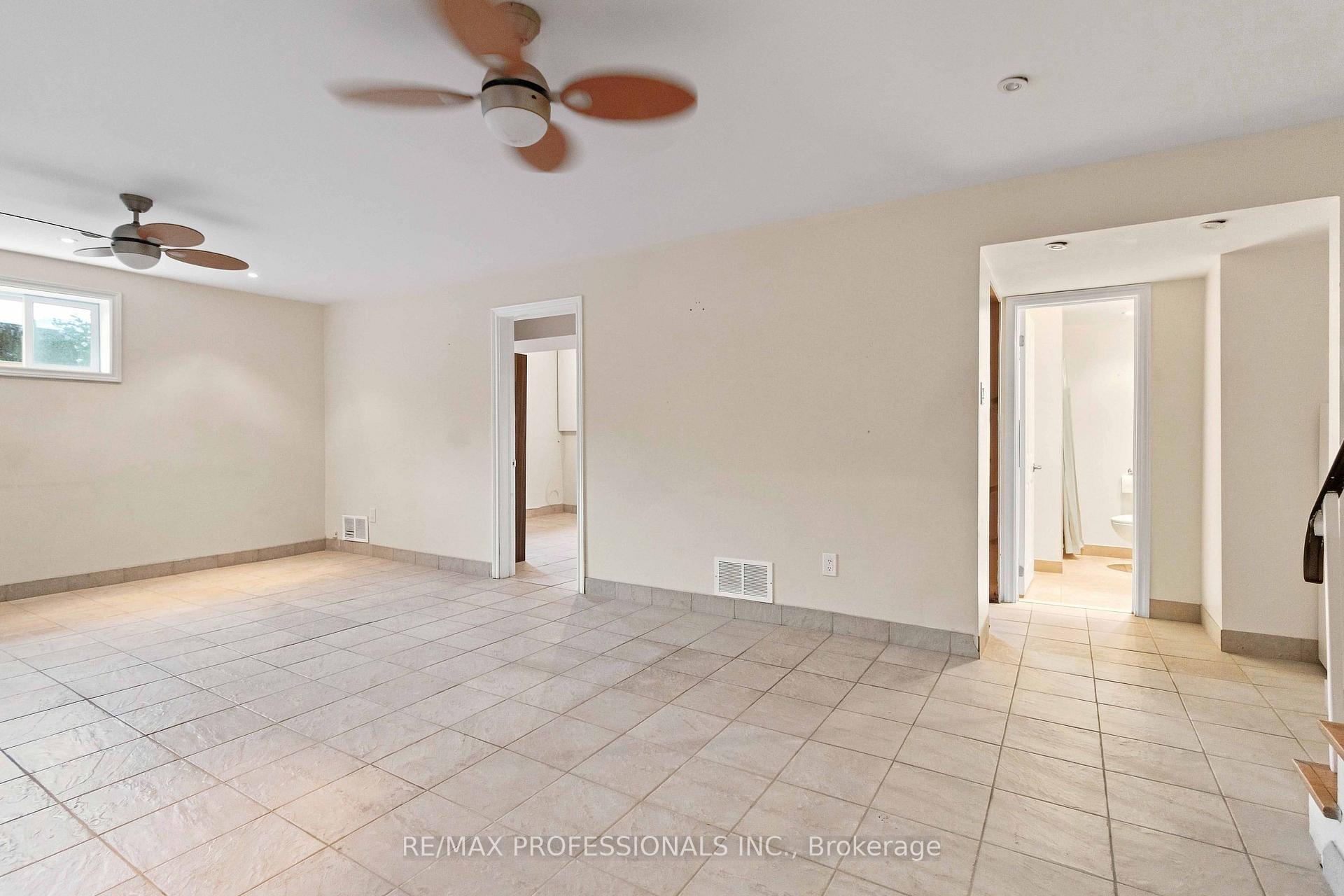 Photo 24 of 7449 Pickfair Drive, Mississauga, Malton — HOMEH