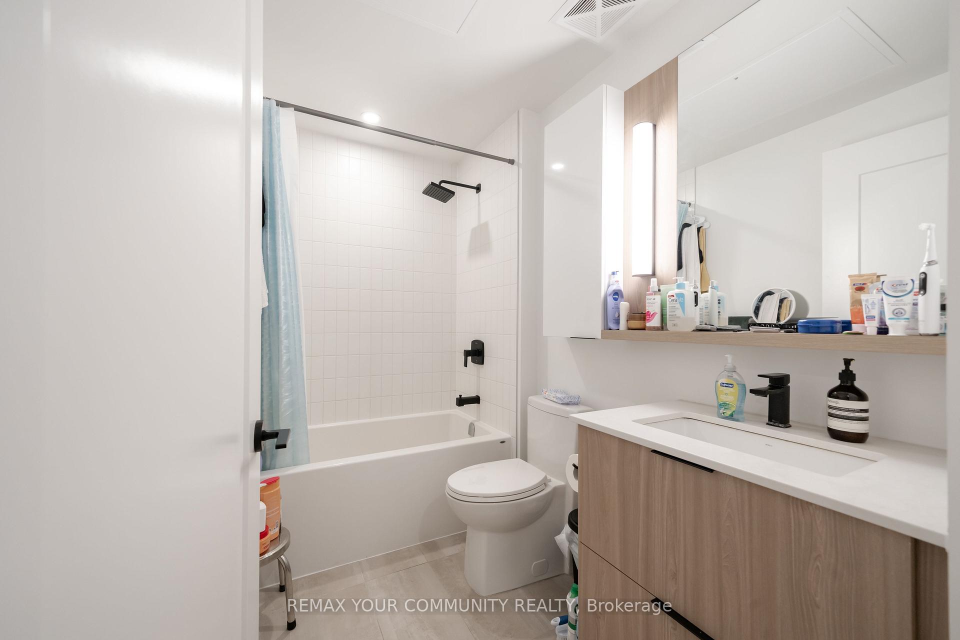 Photo 4 of Unit 707, 5 Defries Street, Toronto, Regent Park — HOMEH