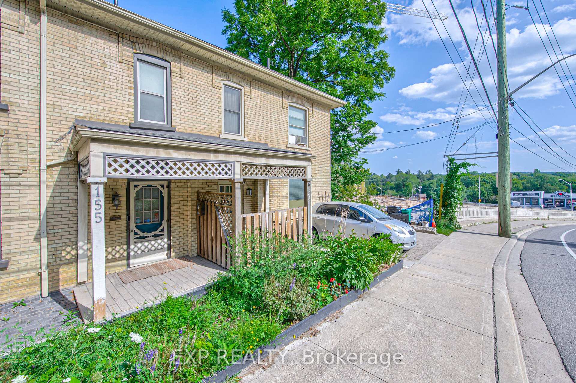 Photo of 153 Fountain Street N