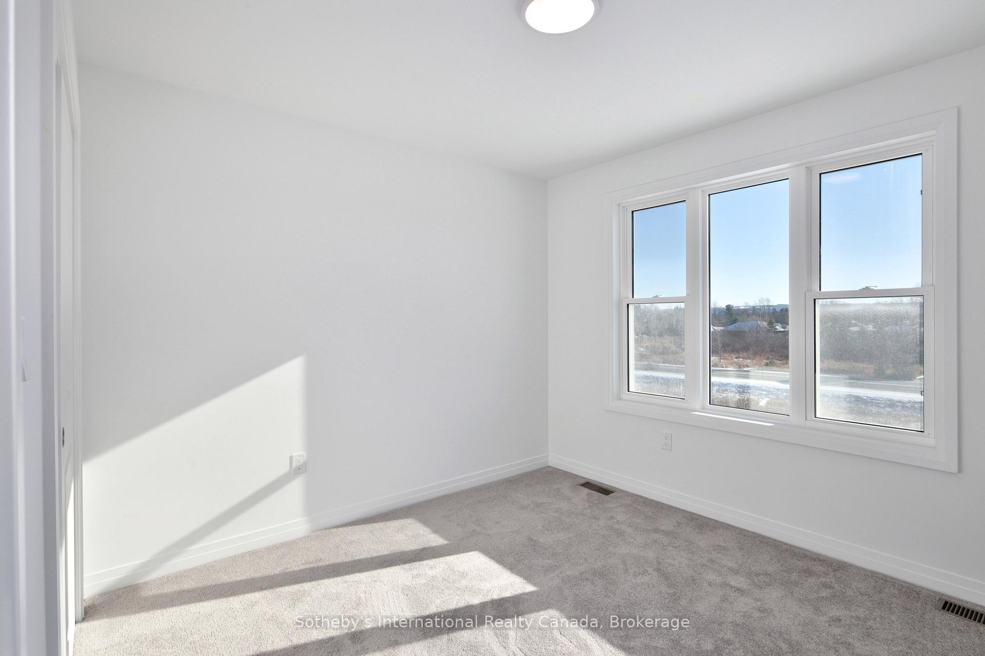 Photo 18 of 178 Equality Drive, Meaford — HOMEH